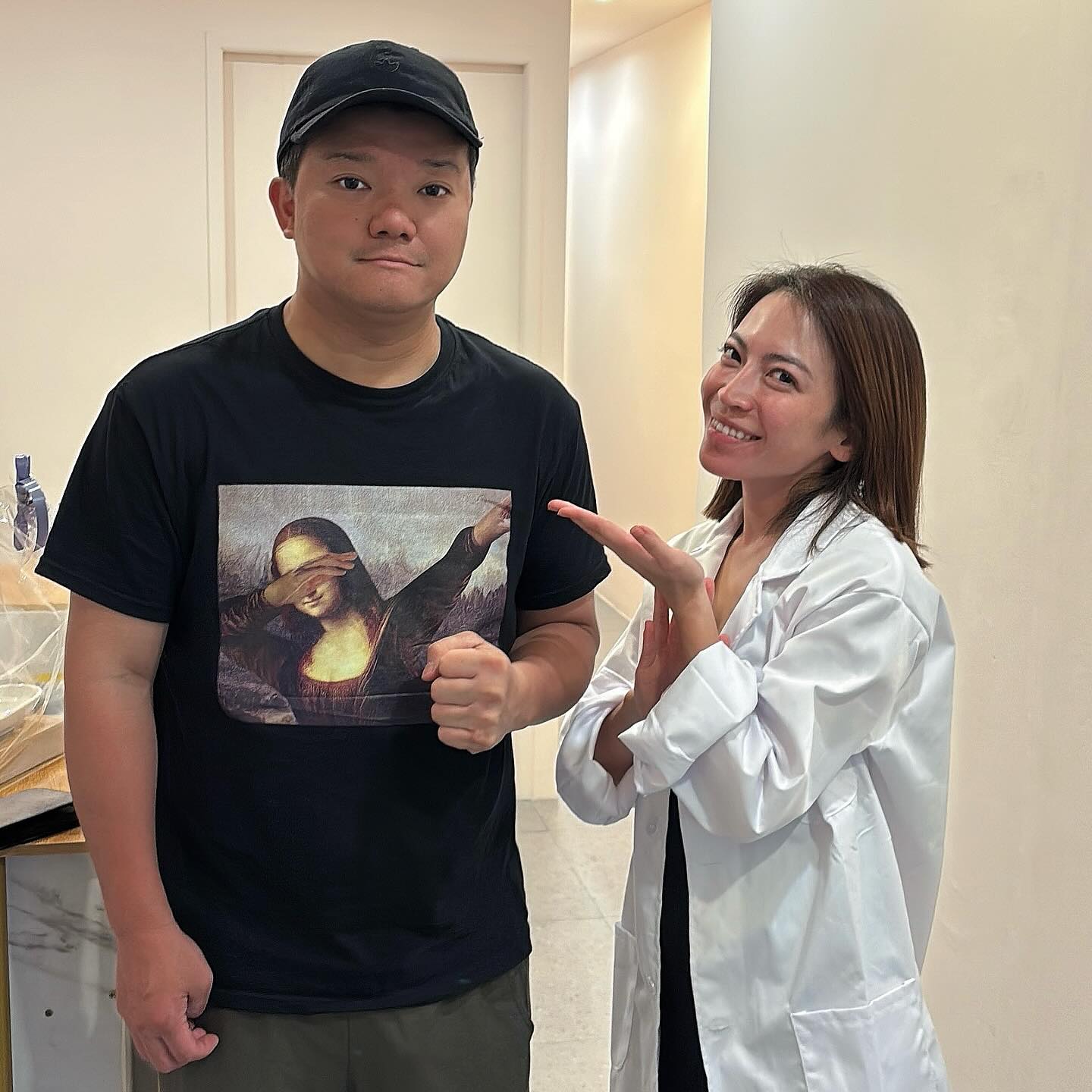 . 🏆【元世界王者🥊コンディショニング】 元プロボクシング世界王者の亀田大毅さんが来院されました。 現役引退後も、トレーナーや指導者として精力的に活動されており、日々のお身体のメンテナンスは欠かせません。 当院では、アスリートから一般の方まで、全力でサポートいたします💪 . #オーダーメイド施術 #バンコク　#bangkok #タイランド #thailand...
