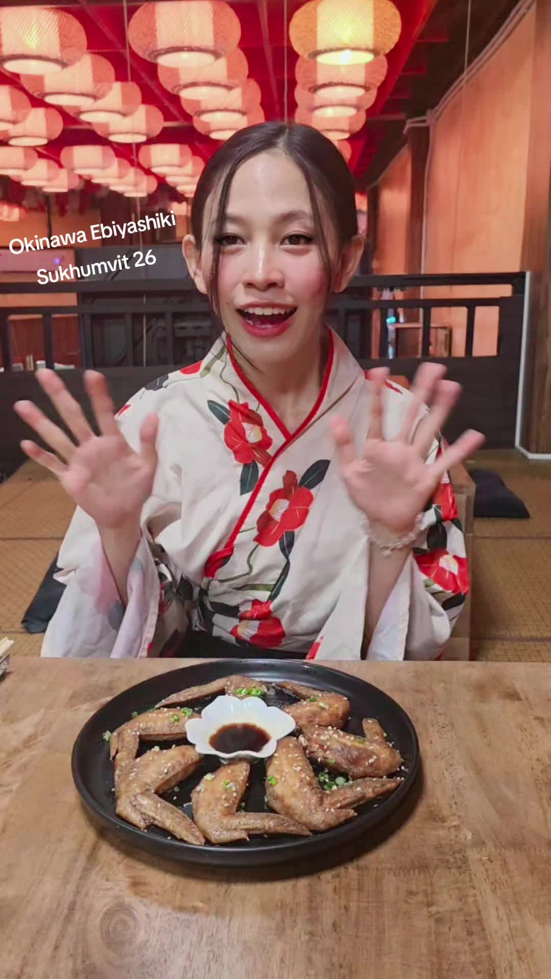 🌺✨こんにちは、皆さん！今週もお仕事お疲れ様です😊月曜日でお忙しい方が多いかと思いますが、ちょっとひと息つきませんか？当店の居酒屋では、沖縄の豊かな風味が詰まった料理をご用意しております。🌿🍴 新鮮な素材を使用したゴーヤチャンプルーや、ジューシーなラフテーは心も体も癒してくれますよ😋✨もちろん、泡盛や南国感満載のカクテルも取り揃えていますので、ぜひリラックスしたひとときをお過ごしください🥂 平日の疲れを忘れさせてくれる沖縄の味わいを、どうぞお楽しみください🌊お待ちしております！ 🌟🍻 #沖縄料理 #居酒屋 #ゴーヤチャンプルー #ラフテー #泡盛 #お疲れ様...