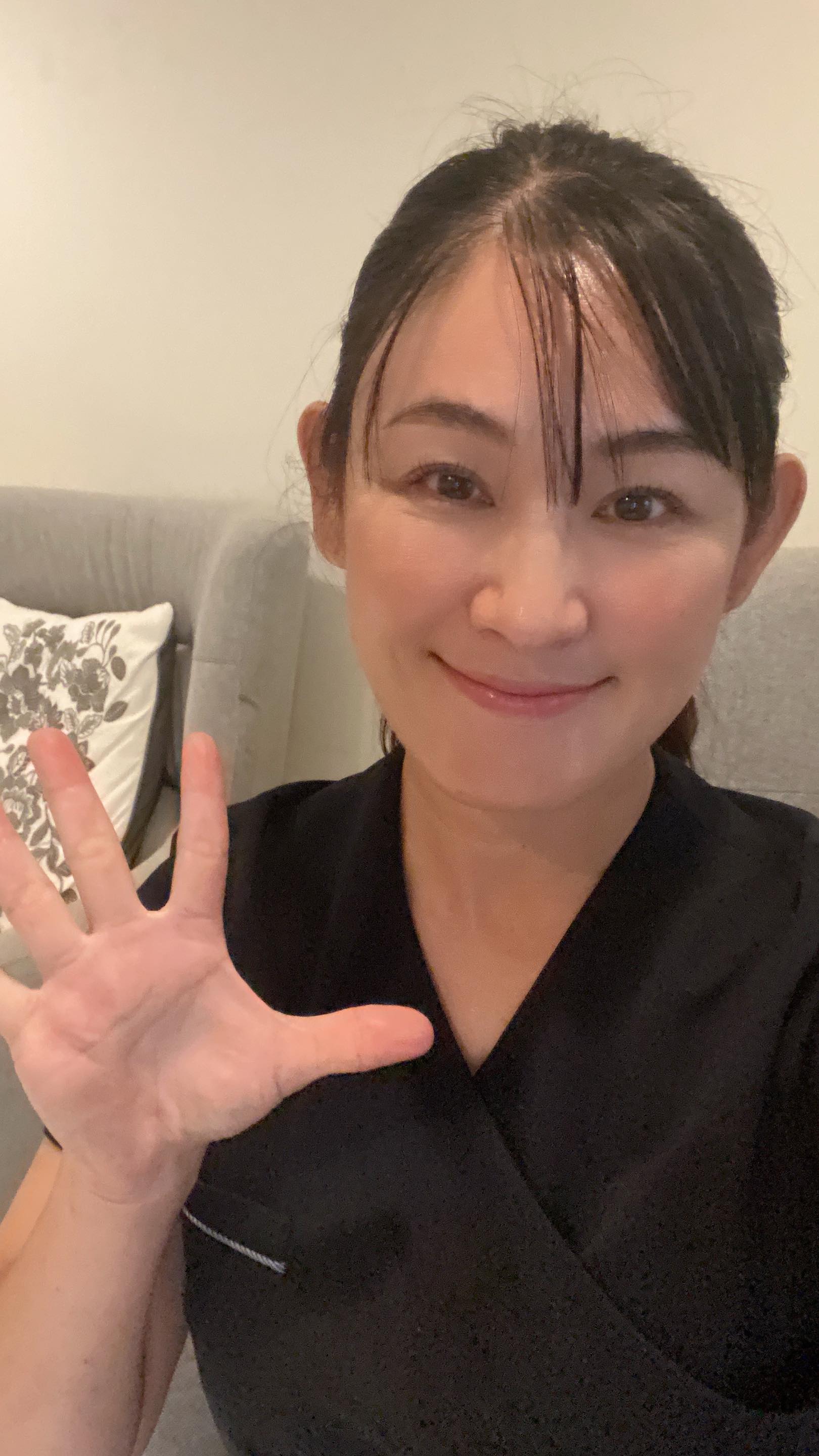 #日本式整体　#ベアハグバンコク　#整体 #ゴルフ整体 #massage 😎今日のお客様😎 ５０代　休日は全てゴルフで埋め尽くすおじ様。 楽しくゴルフ生活をするために、お身体メンテでご来店です! いつもコースのお話やスコアの事など、、、 楽しくて施術させて頂いております💪 痛みや動かなくなる前に、ベアハグで日々のケアをしていきましょう！ ▶️オーナーオリジナル整体60分　1,600B〜...