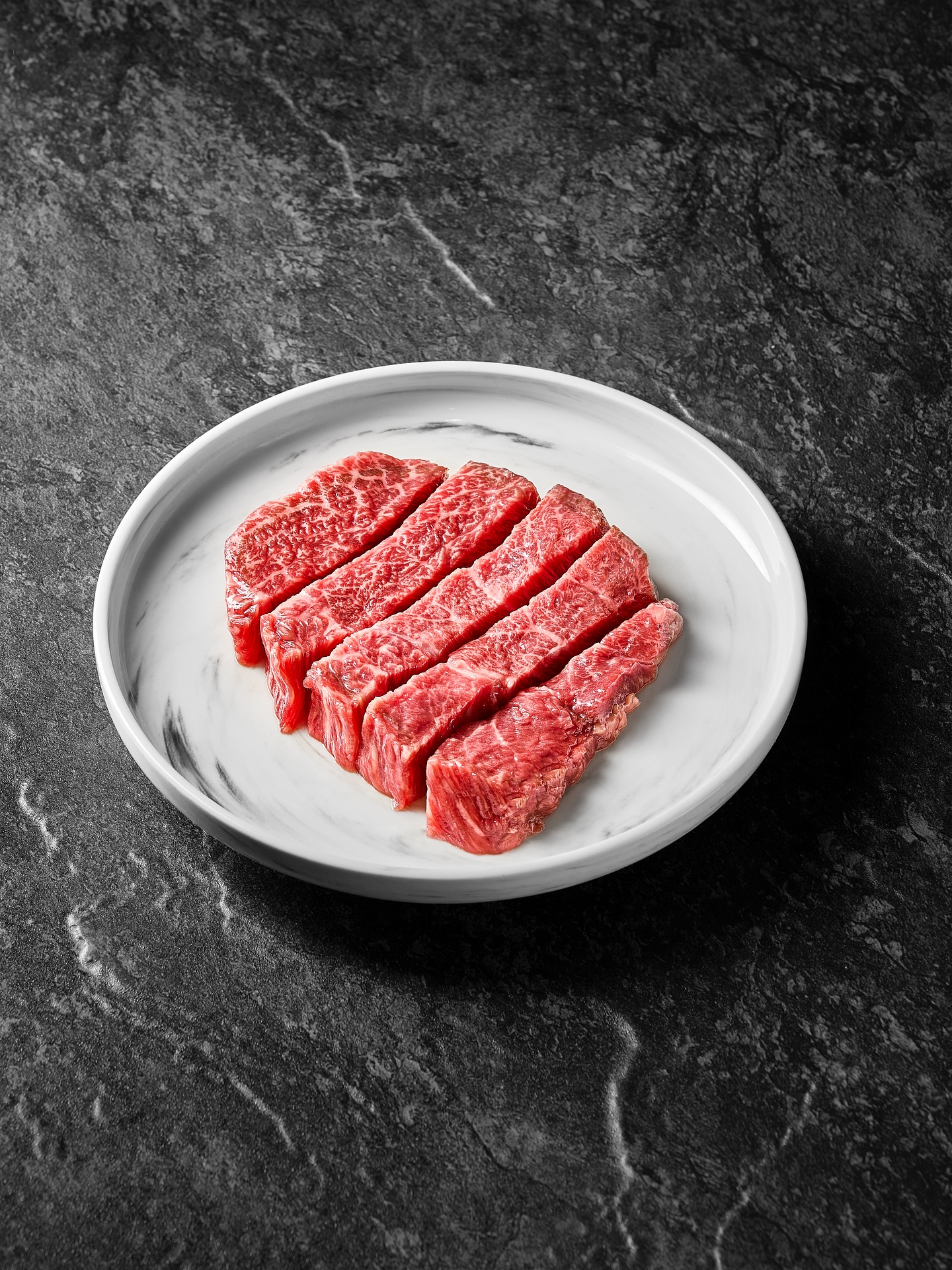 Akami Steak -赤身牛排🥩

Lean cut with a pure, hearty flavor.
Firm yet tender, with less fat but full of natural richness.
Refreshing and authentic-delivered directly from Japan.
#AkamiSteak #JapaneseFlavor#BangkokDining #曼谷美食
#ICHIWAGYU #Yakiniku #燒肉店 #Shabushabu#Wagyu #和牛 #BangkokFoodie
