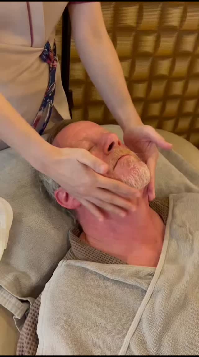 Facial massage🥰 Smooth and soft hands Make a reservation 👇...