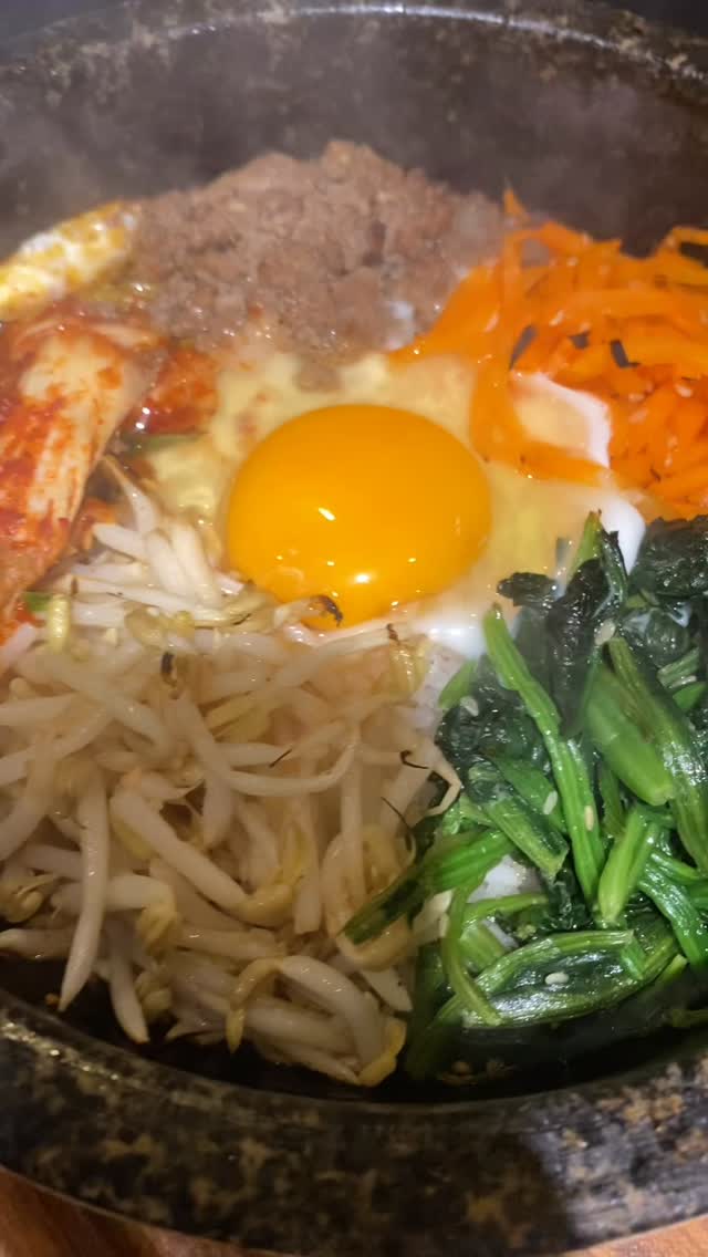 こんにちは。 青龍ラーメンの系列店 焼肉屋やきやきや青龍です。 今月も残りわずかです！ そして今月最後の金曜日です！ 今日はみんなで焼肉屋さんでワイワイしませんか！ 本日も皆様のご来店心よりお待ちしております。 裏プロンポンの奥の焼肉屋です。 是非是非Googleマップで検索を！ 営業時間...