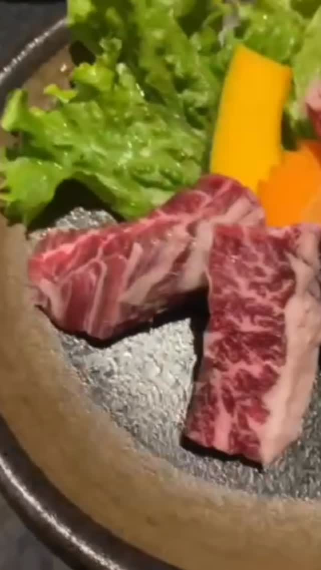 こんにちは。 青龍ラーメンの系列店 焼肉屋やきやきや青龍です。 今日は朝からかなりの豪雨でしたねー お足元悪くなってますが焼肉日和の土曜日です🍖 本日も夕方17時から皆様のご来店心よりお待ちしております。 裏プロンポンの奥の焼肉屋です。 是非是非Googleマップで検索を！ 営業時間 Open...