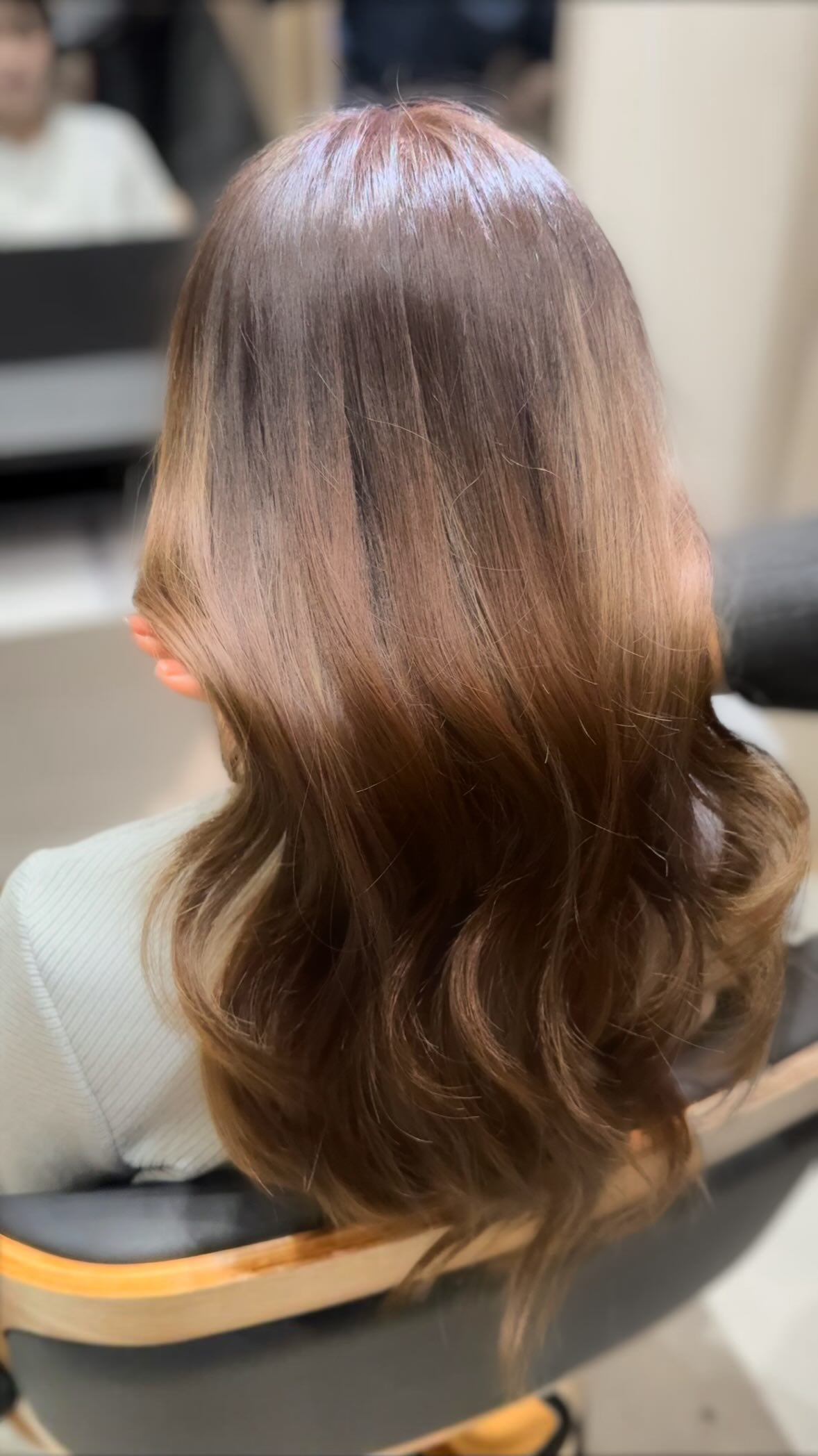 ปรับสมดุลเส้นผมด้วยการทำสี และปรับสมดุลจิตใจด้วยเฮดสปา นี่ไม่ใช่แค่การผ่อนคลาย แต่คือการเกิดใหม่อีกครั้ง 🎨🫧✨ Bring harmony to your hair...