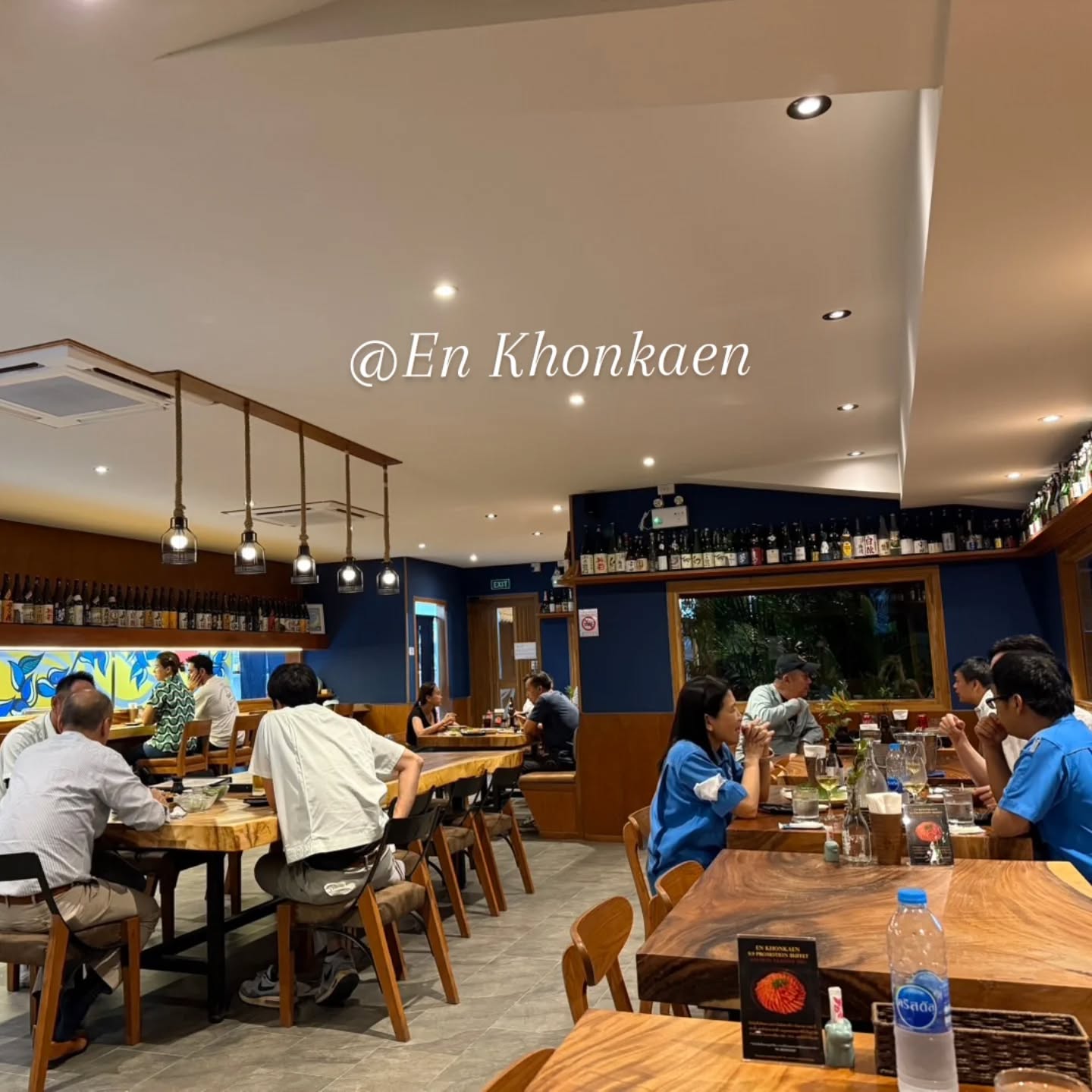 บรรยากาศสุดชิลล์ อาหารอร่อยและหลากหลายชวนเพื่อน หรือครอบครัวมาครบ 10 คน ลด 10%❗ ไปเลยค่าาาา 🥰 En...