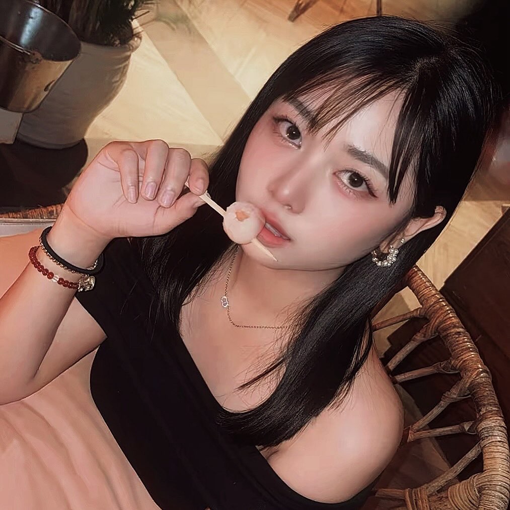ariya chan🍬🤍

#バンコク美女#タイ人美女#barandloungeone
