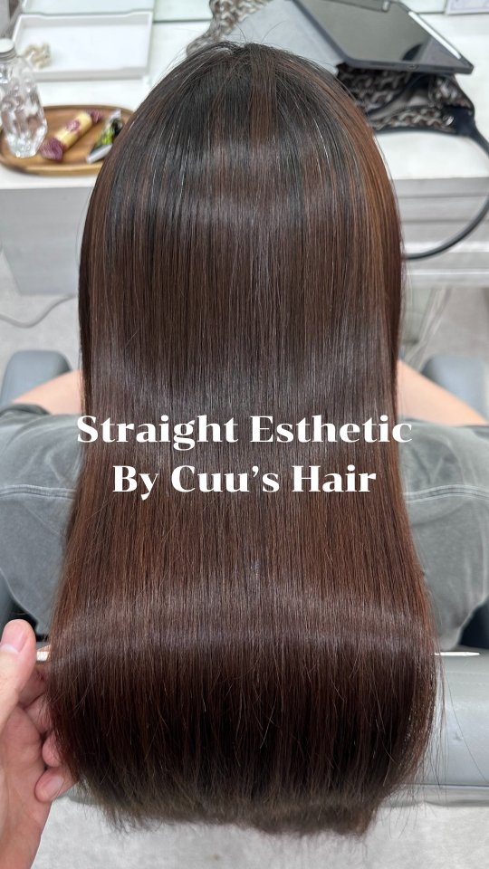 Cuu’s hair สวัสดีค่า 😊🙇‍♀️
เคยเบื่อมั้ยค่ะ เวลาที่ผมหยิก ผมหยักศก ชี้ฟู ไม่เป็นธรรมชาติ ใช้ชีวิตในแต่ละวันลำบากจนทำให้เสียเวลาโดยเปล่าประโยชน์ หากปล่อยไว้เท่ากับว่าไม่ดูแลตัวเองอีก ทำให้เราขาดความมั่นใจ มันยุ่งยากใช่มั้ยคะ🥺
ดังนั้นวันนี้แอดมินมีเวทมนตร์มานำเสนอให้ทุกคนค่ะ
ชื่อว่า Straight Esthetic เวทมนตร์ที่ทำให้คุณใช้ชีวิตง่าย และสวยอย่างมั่นใจมากขึ้น ใช้เวลาเพียง4ชั่วโมง ก็ทำให้ผมของคุณมีน้ำหนัก นุ่มลื่น สวยอย่างเป็นธรรมชาติ หากคุณไม่มีเวลาดูแลตัวเอง มาให้ Cuu’s hair ร่ายเวทมนต์ดูแลคุณกันนะคะ🥰💇‍♀️💆‍♀️

Straight  Esthetic
10500 บาท → 7400 บาท
ตัด, ยืดผม,ให้คำปรึกษา, ดีท็อกซ์หนังศีรษะ, สระผม ,แชมพู ,ทรีทเม้นท์ ,เซ็ท,เป่า ,การรับประกัน (ฟรี) ปรึกษาทางไลน์ (ฟรี)

ระยะเวลาที่ใช้ : ประมาณ 4 ชั่วโมง ค่ะ

หากคุณลูกค้าไม่ต้องการตัดผมจะมีส่วนลด 700 บาท 🙇‍♀️

ทางร้านจะใช้โปรตีนคุณภาพสูงจากธรรมชาติ เซราไมด์ คอลลาเจน กรดอะมิโน และกรดไฮยาลูโรนิกจากธรรมชาติให้กับเส้นผมเพื่อให้สารอาหารซึมซาบเข้าสู่เส้นผม เพื่อป้องกันไม่ให้สารอาหารและน้ำที่หล่อเลี้ยงหลุดออกมา พร้อมทั้งยังเติมส่วนผสมที่ให้ความชุ่มชื้นตามธรรมชาติจากกับเส้นผมและหนังศีรษะ ฉะนั้นสภาวะแวดล้อมต่างๆจึงไม่ทำให้เกิดความเครียดกับเส้นผมและหนังศีรษะหลังทำ 
จะช่วยซ่อมแซมเส้นผมที่เสีย กลับมามีผมที่แข็งแรงมากขึ้น ลดการชี้ฟูของเส้นผมให้ผมให้ดูสวยงามมากขึ้น ไม่ใช่เป็นการแค่บำรุงเส้นผมแต่ยังช่วยบำรุงหนังศรีษะ ป้องกันผมขาดหลุดร่วงอีกด้วยนะคะ🥰

โปรโมชั่นHair Esthetic😊🎊🎉
Color Esthetic 7300 บาท → 5600 บาท(ราคานี้ไม่รวมฟอก) 
Perm Esthetic 8400 บาท → 6900 บาท
Treatment Esthetic 4900 บาท → 4300 บาท

IG:cuushair
Facebook:Cuu’s hair
HP: https://cuushair.com
TEL:02-065-0909

#bangkok#thonglor#bangkokhairsalon#ผม#เกาหลี#ญี่ปุ่น#ม้วนผม#ร้านเสริมสวย#ดัดผม#เสริมสวย#ทรงผม#สไตล์เกาหลี#สไตล์ญี่ปุ่น#hairesthetic#organic #stight #straighthair#ยืดผม#バンコク美容師 #ストレートヘア