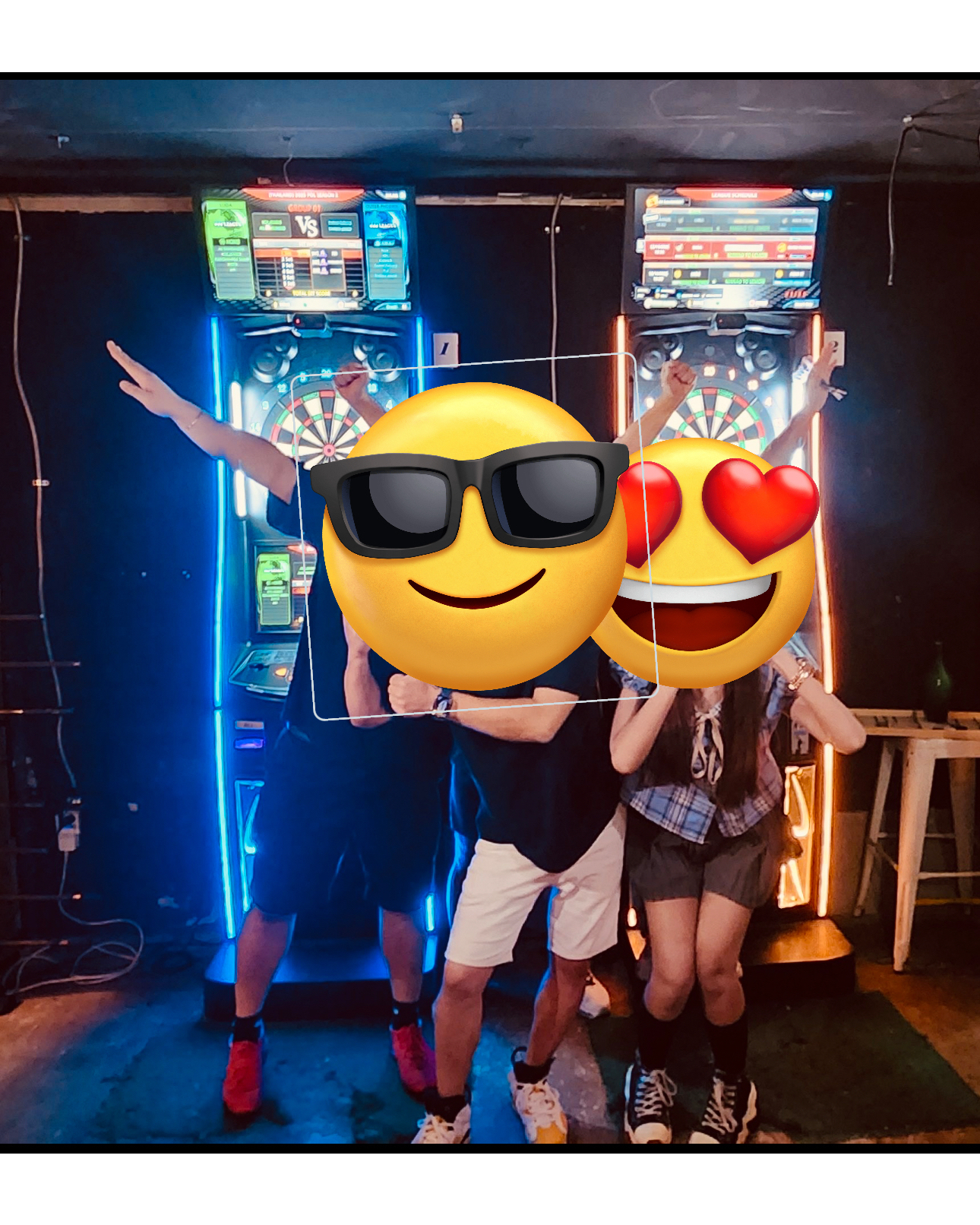 コールドドリンクで乾杯しよう〜🍹！ダーツ初心者もプロも大歓迎！🎯

週末の計画は決まってる？なら、ぜひ遊びに来て、みんなで対戦しようよ！友達とワイワイ、カップルでドキドキ、ひとりでも自分のペースで楽しめるよ〜😃。特別なオファーも用意してるかも…来たら驚くよ！🌟

Follow us for more updates and exclusive offers! 次のチャンピオンはあなたかも!? じゃ、みんな待ってるね〜😁✨

🎯✨ Darts Bar Bullseye 🎯✨

Hey darts fans! Team Bullseye will do our best in the next match! 🔥! Please give us your warm support! 🙌. But before that, let's all play darts, eat hamburgers, and toast with cold drinks! 🍔🍹! Darts beginners and pros are all welcome! 🎯

Do you have weekend plans? Come and join us and let's play! Enjoy fun with friends, get excited as a couple, or play solo at your own pace! 😃 We might even have special offers... you'll be surprised! 🌟

Follow us for more updates and exclusive offers! Maybe you'll be the next champion!? Well, we'll all be waiting! 😁✨

#ダーツバー
#Bullseyeダーツ
#週末の予定
#ダーツ初心者歓迎
#ダーツ対戦
#友達と一緒に
#ハンバーガーとダーツ
#乾杯
#チャンピオンになろう
#楽しい夜