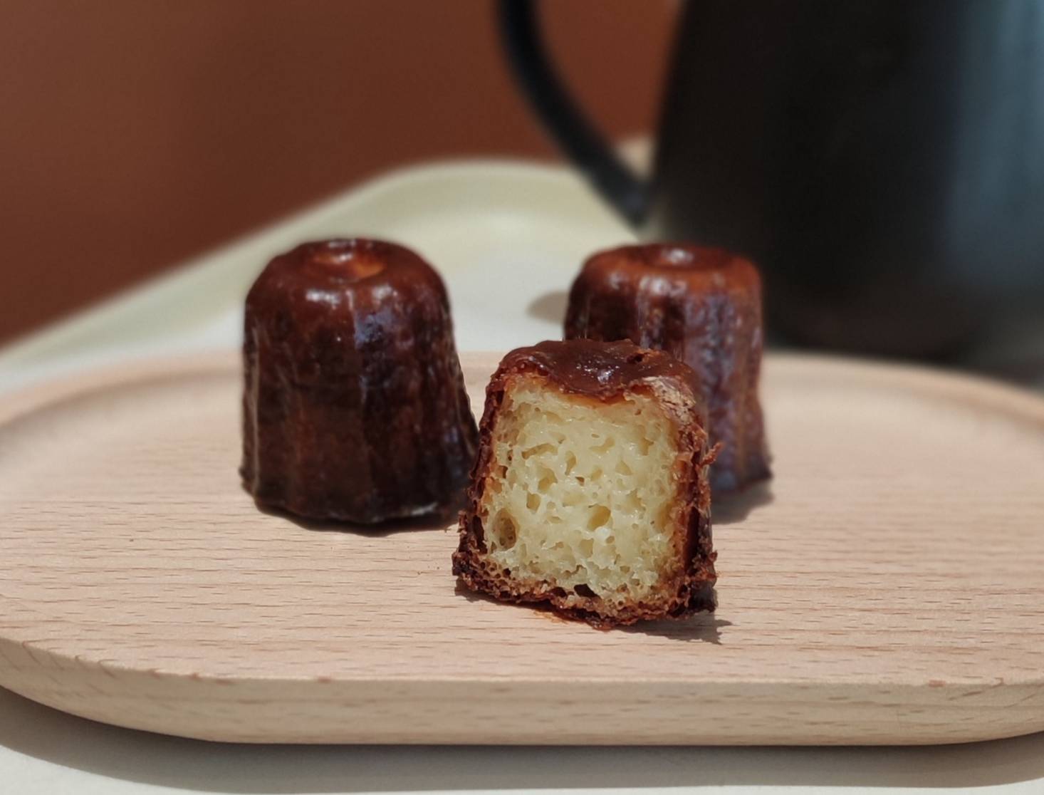 Melonpang ขนมปังญี่ปุ่นแท้ ๆ 🥯นิ่มใน หอมหวานละมุนในทุกคำ 💛
,
อบสดใหม่ทุกวัน กัดคำแรกก็ฟินเหมือนอยู่โตเกียว! 🇯🇵✨
.
ใครยังไม่เคยลอง... ต้องมาชิมให้ได้ “Melonpang” ความอร่อยที่คนรักขนมปังไม่ควรพลาด 🍞
.
📍 พิกัดความอร่อย : ซอยสุขุมวิท 23 (ประสานมิตร)
⏰ เปิดทุกวัน เวลา เปิด 10:00-18:30 น.
สามารถสั่งเดลิเวอรี่ผ่านทางแอปพลิเคชั่น 
💠 ไลน์แมนร้าน Melonpang : https://shorturl.iumeeu.com/s0pvg
💠 Grab Melonpang : https://shorturl.iumeeu.com/vh7hae
.
ติดต่อสอบถามเพิ่มเติม 
📞 0957818668
📲 Line: melongpang789
📲 Facebook: Melonpang
📲 TikTok: @melonpang.japan
.
#อร่อยบอกต่อ #สุขุมวิท #เมล่อนปัง #ขนมญี่ปุ่น #melonpang #ร้านลับ #homemadebakery #japanesebakery #sukhumvit #bakery #bangkok #ขนมปังญี่ปุ่น