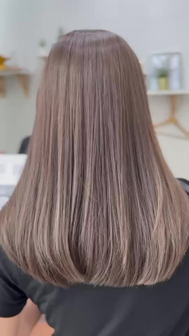 Latte brown
By stylist : NAN

𝐏 𝐑 𝐎 𝐌 𝐎 𝐓 𝐈 𝐎 𝐍
Color (No Bleach) : 1,990.-
Free treatment from Japan

โปรโมชั่นทำสี 1,990 -.
แถมฟรี ‼️
📌ทรีทเม้นท์จากประเทศญี่ปุ่น 
📌ฟรี ทรีทเม้นท์สำหรับหนังศรีษะ ลดการระคายเคือง
📌ฟรี Hair Treatment Lotion ก่อนทำเคมี
📌ฟรีผลิตภัณฑ์บำรุงผมและกันความร้อนจากการไดร์ผม 
📌 ฟรี Styling

[ADDITIONAL 500 BATH FOR HAIR LENGHT OVER 20 INCHES]

We use High quality products from Japan #milbon #arimino

🚘 ฟรีที่จอดรถ
👇🏻
Booking : 📕
Line oa @cyanbkk
Tel. 020092616
Open hours :⏰
Everyday 9.30-18.30 น.
#fyp #innercolor #日経サロン #japanesefashion 
#สีผม  #สีผมสวยๆ #Treatment#ตัดผมสไตล์ญี่ปุ่น #ทำสีผมสไตล์ญี่ปุ่น#ออกแบบทรงผม #balayage #Airtouch #highlights #ยืดวอลลุ่ม #layerscut
#antiorange #antiyellow #milbonthailand #ariminothailand#สีผมยอดฮิต #ติดเทรนด์ #สีผมแฟชั่น #ร้านทำผมใกล้คุณ #color #haircolor #haircolorspecialist #กรุงเทพ #ร้านทำผมทองหล่อ