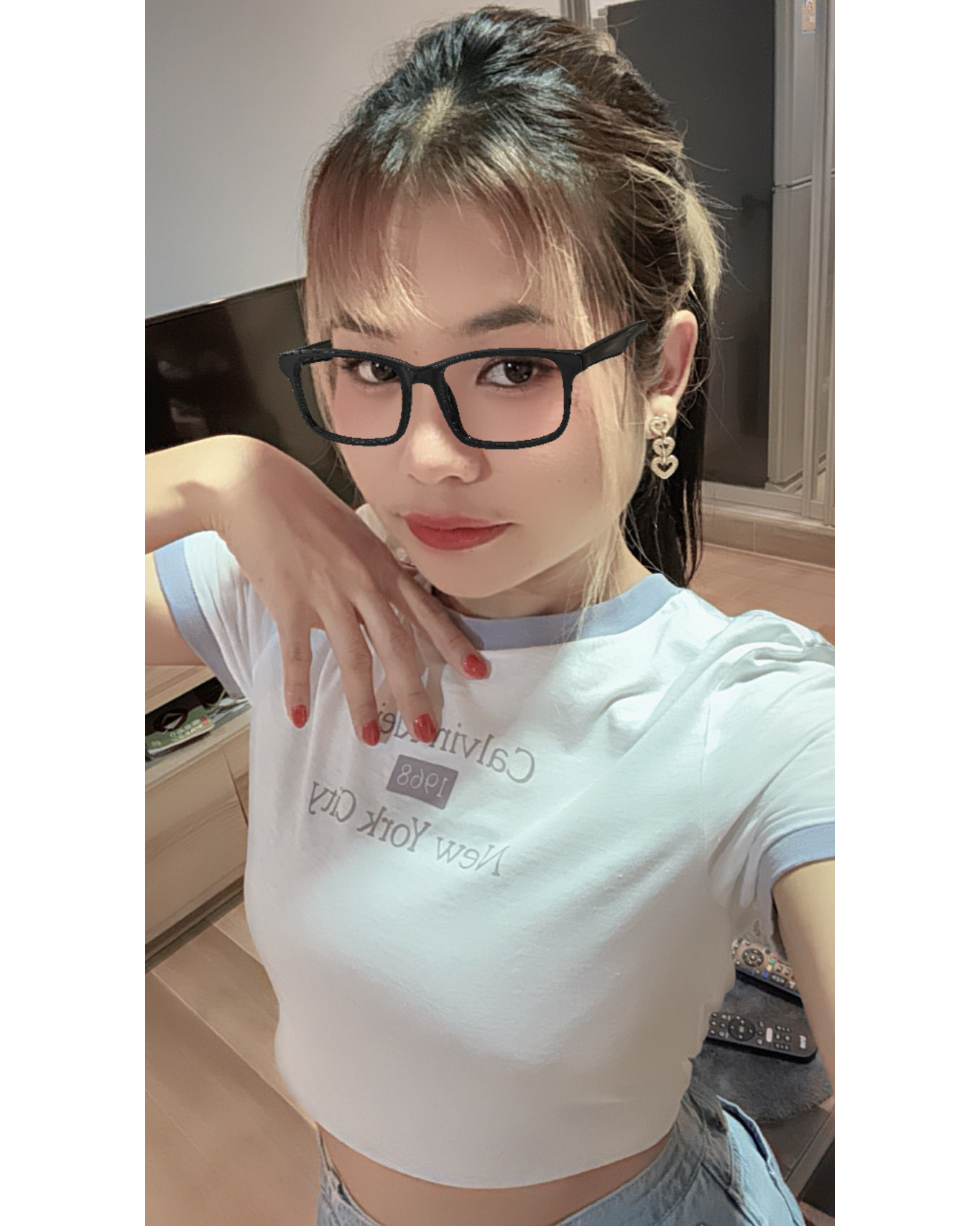 🌟 こんばんは、ZARAスナックバーへようこそ！今日は日曜日、心ゆくまでリラックスするにはぴったりの日です。ぜひ、私たちのアットホームな空間で、個性豊かで可愛いキャストと一緒に素敵な時間をお過ごしください🍹✨。おいしいお酒と、ストレス解消のひとときはいかがでしょうか？あなたのために最高のひとときを提供します。一度来ていただければ、その居心地の良さにきっとご満足いただけると思います💖。ここで素敵な思い出を作りましょう。お待ちしております！🎶

🌟 Hello and welcome to ZARA Snack Bar! Today is Sunday, the perfect day to relax to your heart's content. Come and spend a wonderful time with our unique and adorable staff in our homey space🍹✨. How about some delicious drinks and a moment to relieve stress? We'll provide you with the best time possible. Once you come, we're sure you'll be satisfied with the comfort of our space💖. Let's create wonderful memories here. We look forward to seeing you! 🎶

🌟 您好，欢迎来到 ZARA Snack Bar！今天是星期天，正是放松身心的绝佳时机。快来我们温馨舒适的空间🍹✨，与我们独特可爱的员工共度美好时光吧！想喝点美味的饮品，放松一下压力吗？我们将竭诚为您打造最美好的时光。相信您一定会对我们舒适的空间💖感到满意。让我们在这里创造美好的回忆吧！期待您的光临！🎶


#スナックバー
#バンコク夜遊び
#ガールズバー
#BangkokNightlife
#ZaraYoungPlace
#explorepage
#viral
#曼谷酒吧
#曼谷夜生活