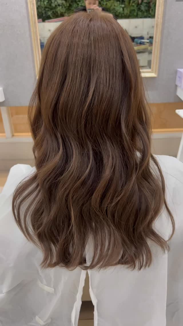 Mushroom brown
By stylist : SARA

𝐏 𝐑 𝐎 𝐌 𝐎 𝐓 𝐈 𝐎 𝐍
Color (No Bleach) : 1,990.-
Free treatment from Japan

โปรโมชั่นทำสี 1,990 -.
แถมฟรี ‼️
📌ทรีทเม้นท์จากประเทศญี่ปุ่น 
📌ฟรี ทรีทเม้นท์สำหรับหนังศรีษะ ลดการระคายเคือง
📌ฟรี Hair Treatment Lotion ก่อนทำเคมี
📌ฟรีผลิตภัณฑ์บำรุงผมและกันความร้อนจากการไดร์ผม 
📌 ฟรี Styling

[ADDITIONAL 500 BATH FOR HAIR LENGHT OVER 20 INCHES]

We use High quality products from Japan #milbon #arimino

🚘 ฟรีที่จอดรถ
👇🏻
Booking : 📕
Line oa @cyanbkk
Tel. 020092616
Open hours :⏰
Everyday 9.30-18.30 น.
#fyp #innercolor #日経サロン #japanesefashion 
#สีผม  #สีผมสวยๆ #Treatment#ตัดผมสไตล์ญี่ปุ่น #ทำสีผมสไตล์ญี่ปุ่น#ออกแบบทรงผม #balayage #Airtouch #highlights #ยืดวอลลุ่ม #layerscut
#antiorange #antiyellow #milbonthailand #ariminothailand#สีผมยอดฮิต #ติดเทรนด์ #สีผมแฟชั่น #ร้านทำผมใกล้คุณ #color #haircolor #haircolorspecialist #กรุงเทพ #ร้านทำผมทองหล่อ