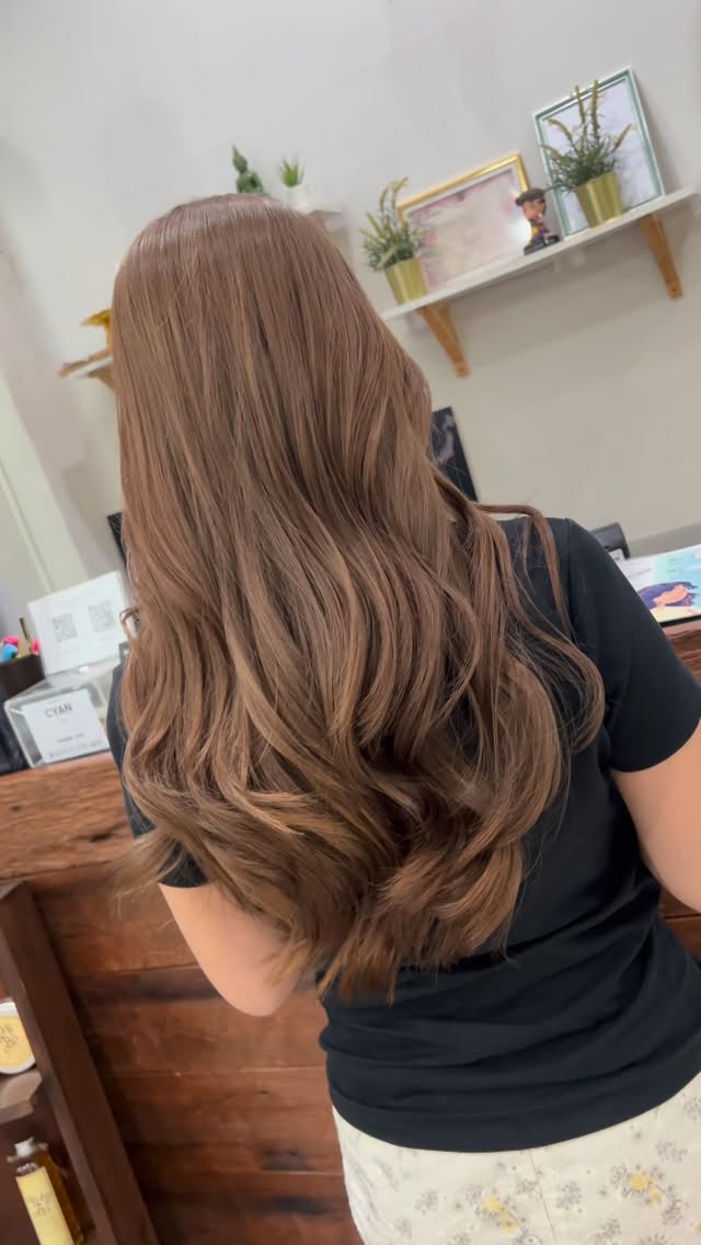 Mocha mousse
By stylist : SAI

𝐏 𝐑 𝐎 𝐌 𝐎 𝐓 𝐈 𝐎 𝐍
Color (No Bleach) : 1,990.-
Free treatment from Japan

โปรโมชั่นทำสี 1,990 -.
แถมฟรี ‼️
📌ทรีทเม้นท์จากประเทศญี่ปุ่น 
📌ฟรี ทรีทเม้นท์สำหรับหนังศรีษะ ลดการระคายเคือง
📌ฟรี Hair Treatment Lotion ก่อนทำเคมี
📌ฟรีผลิตภัณฑ์บำรุงผมและกันความร้อนจากการไดร์ผม 
📌 ฟรี Styling

[ADDITIONAL 500 BATH FOR HAIR LENGHT OVER 20 INCHES]

We use High quality products from Japan #milbon #arimino

🚘 ฟรีที่จอดรถ
👇🏻
Booking : 📕
Line oa @cyanbkk
Tel. 020092616
Open hours :⏰
Everyday 9.30-18.30 น.
#fyp #innercolor #日経サロン #japanesefashion 
#สีผม  #สีผมสวยๆ #Treatment#ตัดผมสไตล์ญี่ปุ่น #ทำสีผมสไตล์ญี่ปุ่น#ออกแบบทรงผม #balayage #Airtouch #highlights #ยืดวอลลุ่ม #layerscut
#antiorange #antiyellow #milbonthailand #ariminothailand#สีผมยอดฮิต #ติดเทรนด์ #สีผมแฟชั่น #ร้านทำผมใกล้คุณ #color #haircolor #haircolorspecialist #กรุงเทพ #ร้านทำผมทองหล่อ