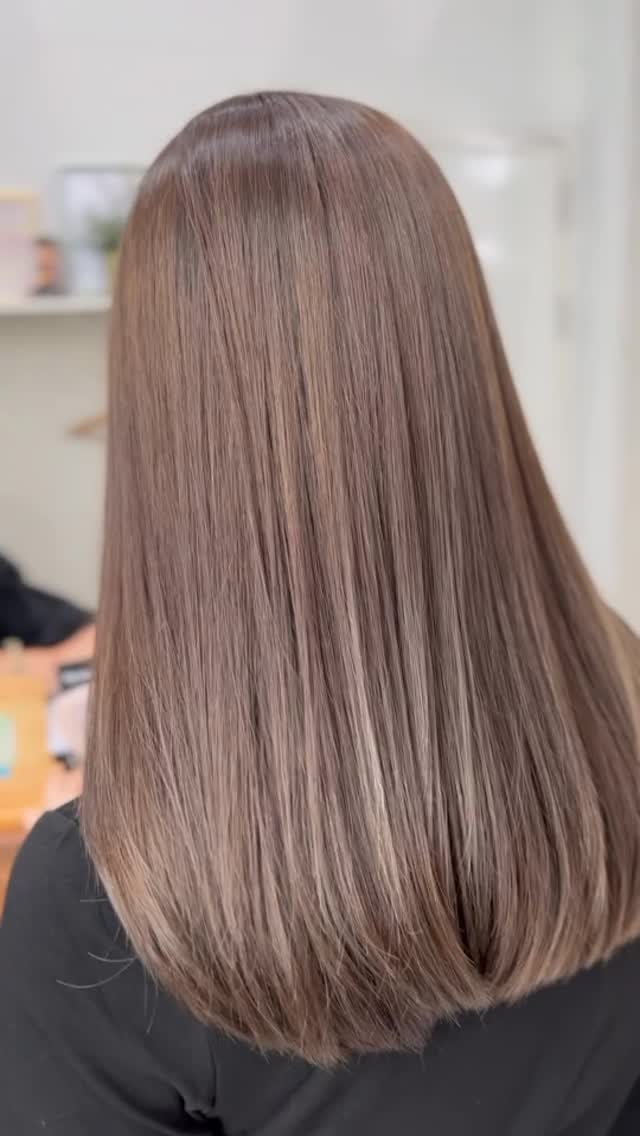 Latte brown
By stylist : NAN

𝐏 𝐑 𝐎 𝐌 𝐎 𝐓 𝐈 𝐎 𝐍
Color (No Bleach) : 1,990.-
Free treatment from Japan

โปรโมชั่นทำสี 1,990 -.
แถมฟรี ‼️
📌ทรีทเม้นท์จากประเทศญี่ปุ่น 
📌ฟรี ทรีทเม้นท์สำหรับหนังศรีษะ ลดการระคายเคือง
📌ฟรี Hair Treatment Lotion ก่อนทำเคมี
📌ฟรีผลิตภัณฑ์บำรุงผมและกันความร้อนจากการไดร์ผม 
📌 ฟรี Styling

[ADDITIONAL 500 BATH FOR HAIR LENGHT OVER 20 INCHES]

We use High quality products from Japan #milbon #arimino

🚘 ฟรีที่จอดรถ
👇🏻
Booking : 📕
Line oa @cyanbkk
Tel. 020092616
Open hours :⏰
Everyday 9.30-18.30 น.
#fyp #innercolor #日経サロン #japanesefashion 
#สีผม  #สีผมสวยๆ #Treatment#ตัดผมสไตล์ญี่ปุ่น #ทำสีผมสไตล์ญี่ปุ่น#ออกแบบทรงผม #balayage #Airtouch #highlights #ยืดวอลลุ่ม #layerscut
#antiorange #antiyellow #milbonthailand #ariminothailand#สีผมยอดฮิต #ติดเทรนด์ #สีผมแฟชั่น #ร้านทำผมใกล้คุณ #color #haircolor #haircolorspecialist #กรุงเทพ #ร้านทำผมทองหล่อ