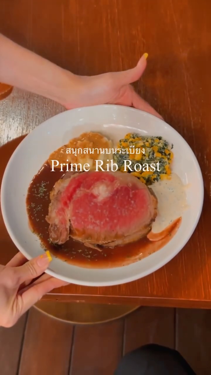 Our special steak is the prime rib. This highly recommended steak is made with the finest Wagyu beef and has a deep flavor. It's a must-try dish.

สเต็กเนื้อพิเศษของเราคือเนื้อซี่โครงชั้นดี สเต็กแนะนำจานนี้ทำจากเนื้อวากิวชั้นดี รสชาติเข้มข้น เป็นเมนูที่ต้องลอง

当店の特別ステーキのプライムリブ。
最高級の和牛を使用した深い味わいのおすすめステーキです。是非とも食べてほしい一品

#killingtimebkk