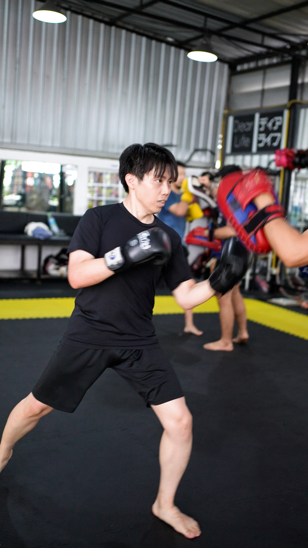 🥊さわっでぃくらっぷ🥊
🗻日本語は下にあります🗻
🥊Sawaddee Krub🥊
☕️Scroll down for English☕️

สวัสดีทุกคน! 🌟 สบายดีกันไหม?!?! 💪

ขอบคุณที่ติดตามโซเชียลมีเดียและ Google Maps ของ Migaku Gym เสมอมา! 🌍 เขียนรีวิวเกี่ยวกับยิมของเราบน Google และรับโปรโมชั่นดีๆ ได้เลย! 🎁✨

Migaku Gym ดึงดูดผู้คนทุกเพศทุกวัยจากทั่วทุกมุมโลก แม้แต่ผู้ที่มีอายุ 65 ปีขึ้นไปก็ยินดีต้อนรับ! 👶👴 เราทำงานอย่างหนักทุกวันเพื่อให้ที่นี่เป็นสถานที่ที่สนุกสนานสำหรับทุกคน! 🔥

หากมีคำถามใดๆ โปรดส่งข้อความถึงเราได้ตลอดเวลา! 📩 เรารอคอยคำถามและข้อเสนอแนะจากคุณ และเรากำลังพัฒนายิมของเราอย่างต่อเนื่องเพื่อให้เป็นสถานที่ที่สะดวกสบายยิ่งขึ้น!

มาร่วมกันออกกำลังกายที่ Migaku Gym ต่อไป ผ่อนคลายทั้งกายและใจ! 🧘‍♂️🏋️‍♀️ แม้แต่ก้าวเล็กๆ ก็นำไปสู่ความก้าวหน้าที่ยิ่งใหญ่ได้! 🌱✨

🚶‍♀️ยิมอยู่ปากซอย สุขุมวิท24 เดินจากBTS พร้อมพงษ์3 นาที!

Hello everyone! 🌟 How are you all doing?!?! 💪

Thank you for always following Migaku Gym's social media and Google Maps! 🌍 Write a Google review for the gym and you'll get a great promotion! 🎁✨

Migaku Gym is a place where people of all ages and genders come together from all over the world. Even people over 65 are welcome! 👶👴 We're working hard every day to make it a fun place for everyone! 🔥

If you have any questions, please feel free to message us anytime! 📩 We look forward to your questions and feedback. And we're constantly improving our gym to make it an even more comfortable place!

Let's continue to sweat together at Migaku Gym and refresh our minds and bodies! 🧘‍♂️🏋️‍♀️Even small steps can lead to great progress! 🌱✨
🚶‍♀️Conveniently located at the entrance of Sukhumvit 24, just a 3-minute walk from BTS Phrom Phong Station!

こんにちは、皆さん！🌟みんな元気してる？！？！💪

いつもありがとう、MigakuジムのSNSやGoogleマップを見てくれて！🌍ジムでGoogleレビューを書いてくれると素晴らしいプロモーションが待ってるよ！🎁✨

Migakuジムには老若男女、世界中から色んな人が集まってくれてます。65歳の方も大歓迎なんだよ！👶👴みんなが楽しく過ごせる場所を目指して、今日も全力でMigakuしてます！🔥

分からないことがあれば、いつでもメッセージくださいね！📩みんなの質問やフィードバックを待ってます。

これからもMigakuジムで一緒に汗かいて、心も身体もリフレッシュしよう！🧘‍♂️🏋️‍♀️どんな小さなステップでも、それがあなたの大きな進化に繋がる！🌱✨

🚶‍♀️アクセスも便利で、スクンビット24の入口に位置し、BTSプロンポン駅から徒歩3分！

#muaythai
#ลดน้ำหนัก
#ลดความอ้วน
#thaiboxing
#ออกกำลังกาย
#ลดไขมัน
#muaythaitraining
#ฟิตเนส
#ลดหุ่น