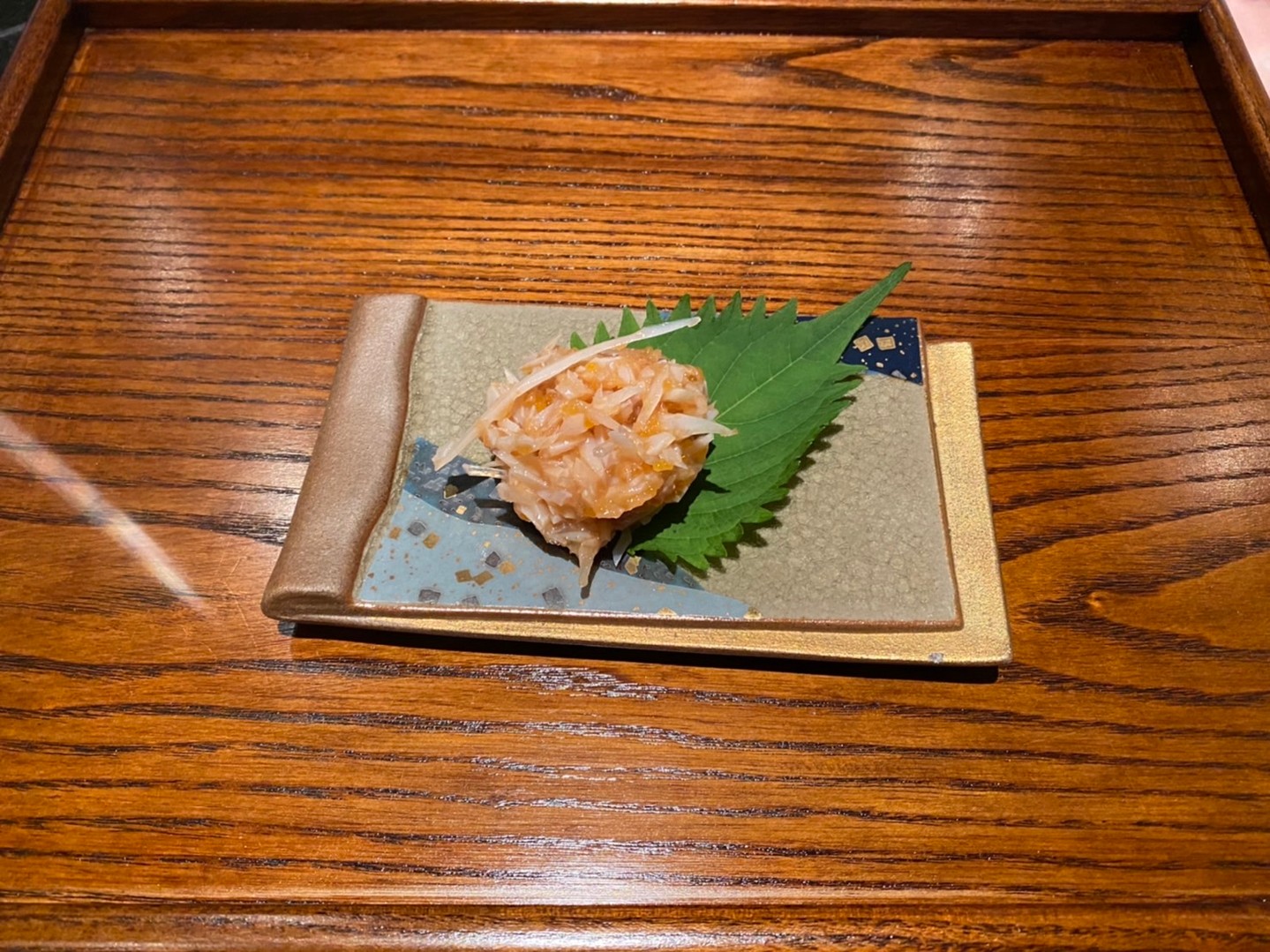 🍶✨ 日本酒は知ればもっと好きになる！ ✨🍶

折原商店では、日本酒にぴったり合うおつまみメニューをたくさんご用意しています😋
おつまみは小さめポーションなので、お一人様でも気軽に楽しめます🙆‍♀️

店長のおすすめは…
🍶【山廃日本酒 × 梅水晶】！💎
山廃ならではの酸味と梅の酸味がほどよく混ざり合い、噛むたびにお米の旨みがじんわり広がります🤤✨

みなさんの“推しペアリング”もぜひ教えてください💬
ご来店お待ちしております😊💫

🍶✨ The more you know about sake, the more you'll love it! ✨🍶

Orihara Shoten offers a wide selection of snacks that go perfectly with sake.😋
The snacks are served in small portions, so even solo diners can enjoy them with ease.🙆‍♀️

Our manager's recommendation...
🍶 [Yamahai Sake x Ume Suisho]! 💎
The unique acidity of Yamahai sake blends perfectly with the tartness of the plum, and the umami of the rice slowly spreads with each bite.🤤✨

Please share your favorite pairings with us.💬
We look forward to seeing you!😊💫

🍶✨ ยิ่งรู้จักสาเกมากเท่าไหร่ คุณก็ยิ่งหลงรักมันมากขึ้นเท่านั้น! ✨🍶

Orihara Shoten มีของว่างหลากหลายชนิดที่เข้ากันได้ดีกับสาเก😋
ของว่างเสิร์ฟในปริมาณน้อย แม้แต่คนที่มาคนเดียวก็สามารถเพลิดเพลินได้อย่างสบายใจ🙆‍♀️

เมนูแนะนำจากผู้จัดการร้าน...
🍶 [สาเกยามาไฮ x อุเมะ ซุยโช]! 💎
ความเปรี้ยวที่เป็นเอกลักษณ์ของสาเกยามาไฮ ผสมผสานกับรสเปรี้ยวของพลัมได้อย่างลงตัว และรสอูมามิของข้าวที่ค่อยๆ กระจายตัวไปในทุกคำที่กัด🤤✨

มาแบ่งปันเมนูโปรดของคุณกับเราสิคะ💬
เรารอพบคุณอยู่นะคะ!😊💫

#日本酒
#折原商店
#バンコク
#エカマイ
#Japanesesake
#sake
#nihonshu
#折原商店バンコク
#oriharashotenbangkok
#oriharashoten
#sakebar