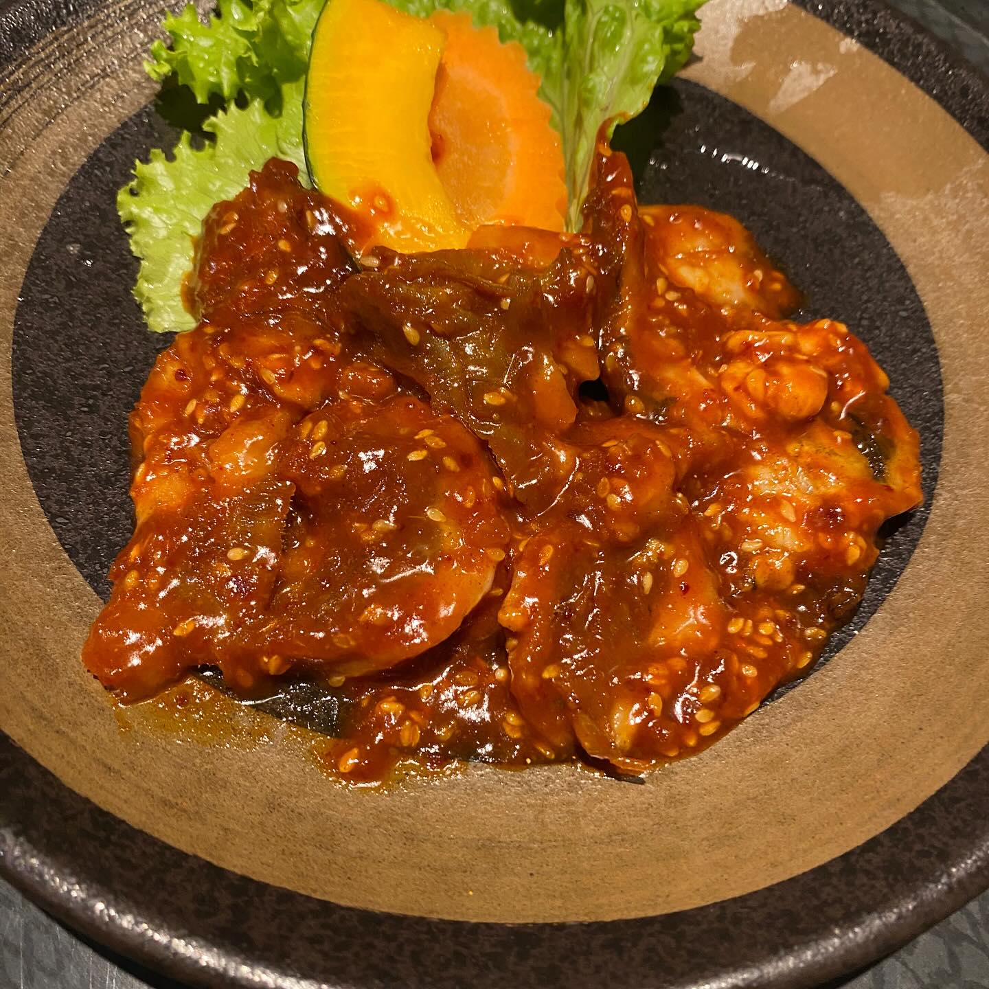 こんばんは。
青龍ラーメンの系列店
焼肉屋やきやきや青龍です。

週末土曜日です！
本日も夕方17時から皆様のご来店心よりお待ちしております。

裏プロンポンの奥の焼肉屋です。
是非是非Googleマップで検索を！

営業時間 Open hour

週末、祝日 Weekend
17:00〜24:00
食事ラストオーダー Dinner last order
23:00
ドリンクラストオーダー Drink last order
23:30

平日 Week Day

ディナータイム Dinner time
17:00〜24:00
食事ラストオーダー Food last Order
23:00
ドリンクラストオーダー Drink last order
23:30
火曜日は定休日です。
Tuesday Holiday

https://easymenu-translation.com/yakiyaki-ya-seiryu/ja

やきやきや青龍は歓送迎会も大歓迎です。
大きめの個室は1つしかありませんが
4名様の個室も3階にご用意しております。

個室でもカウンター席でもおくつろぎください。

📍https://maps.app.goo.gl/Xcbxqyf3mMwd1RmE9?g_st=ic

https://easymenu-translation.com/yakiyaki-ya-seiryu/ja

#yakinikuyakiyakiyaseiryu 
#yakinikuya
#bangkokyakiniku
#yakiniku
#seryuramen
#bkkyakiniku
#bbq
#yakinikulunch
#バンコク焼き肉