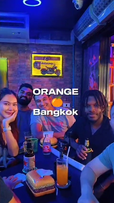 Slow Sunday, big smiles 😎
Join us for a laid-back evening at Orange Bar — where the vibes are chill and the company’s always right!

คืนวันอาทิตย์สุดชิล 😎
มาสนุกแบบสบาย ๆ ที่ Orange Bar กับบรรยากาศดี ๆ และรอยยิ้มมากมาย!

#OrangeBarBangkok #SundayFunday #ChillVibes #BangkokBar #Sukhumvit11