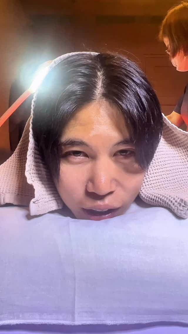 今日から“つるスベ計画”🫧
冷却＆出力調整で、初めてでも安心。
どの部位でも対応OK。
ビフォーアフターは動画でチェック！
ご予約はDM/LINEへ。

⸻

ภารกิจผิวลื่นเริ่มวันนี้ 🫧
มีระบบทำความเย็น ปรับระดับตามสบาย มือใหม่ก็สบายใจ
ทำได้ทุกส่วน
ชม Before/After ในวิดีโอ แล้วทัก DM/LINE เพื่อนัดคิวได้เลย

LINE ID : @592mpayi

#脱毛 #脱毛サロン #バンコク脱毛 #ムダ毛ケア #ツルツル肌
#HairRemoval #SmoothSkin #กำจัดขน #ผิวเนียน #บิวตี้กรุงเทพ