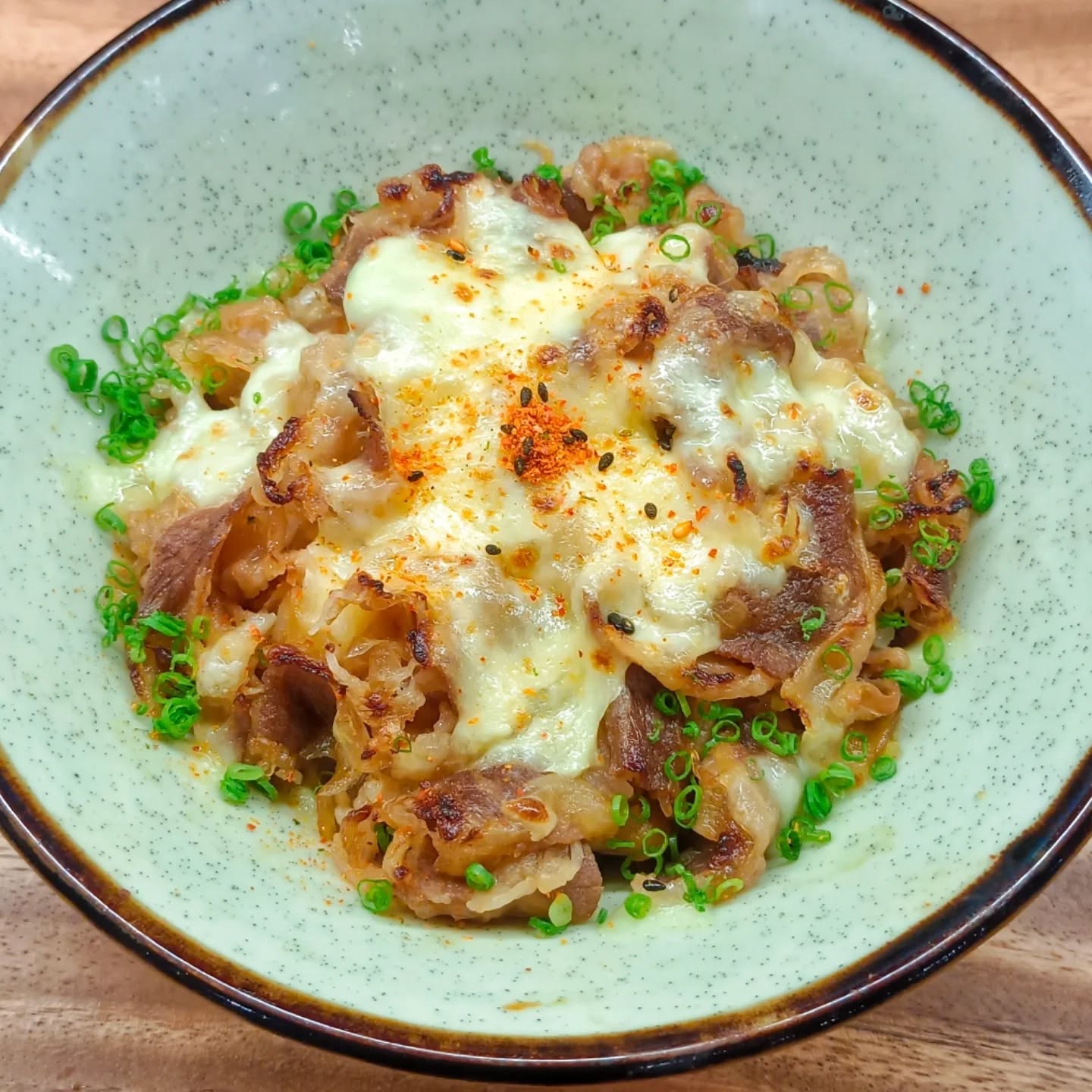 รับข้าวหน้าเนื้อ Topping อะไรดีคะ?? 🤤🤩 ตอนนี้ Topping Cheese 🧀 มาแรงมากกก❗ ต้องลองแล้ว 🍻🎉 @enkhonkaen