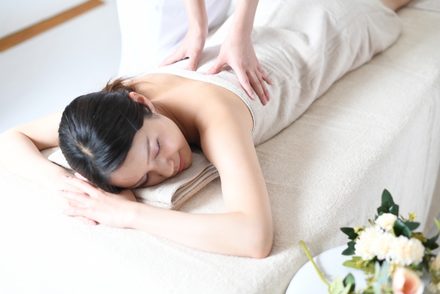 BEAR HUG MASSAGE &amp; SPA