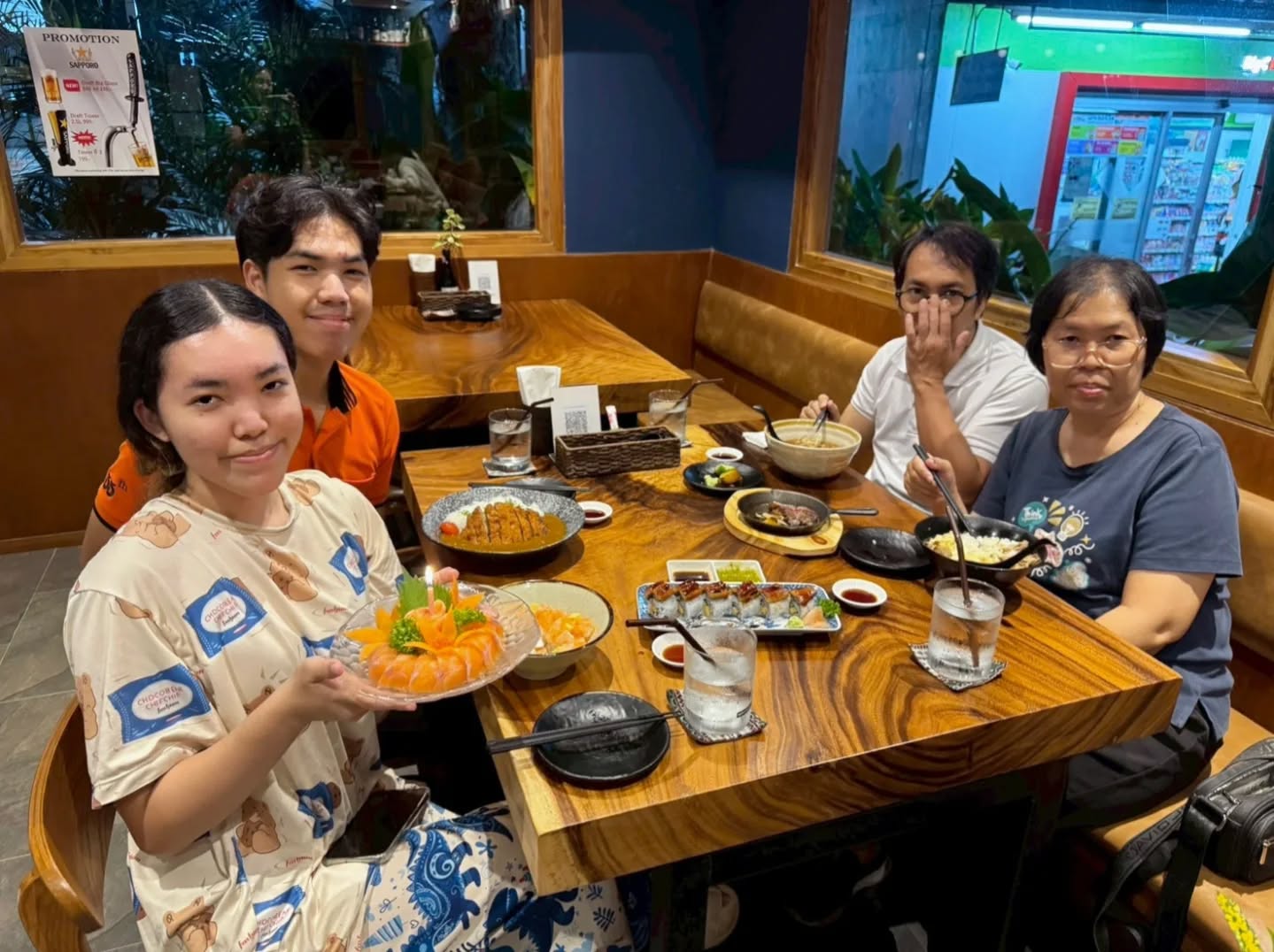 HBD. นะค้าาาาา 🥳🎂 ขอขอบคุณ 🫶 คุณลูกค้าทุกๆท่านที่แวะมาทานอาหารที่ร้าน En Khonkaen ขอให้คุณลูกค้ามีความสุขในทุกๆวันเลยค่ะ 💖✨