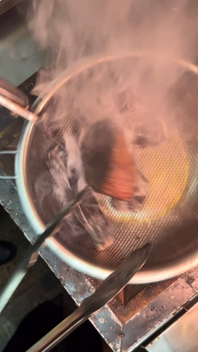 🍁秋のおすすめ / Autumn Recommendation🍁
炭火で香ばしく焼き上げたA4等級以上の黒毛和牛ヘレステーキ。
やわらかな旨みを引き立てる特製シャリアピンソースとともに、
秋の味わいをお愉しみください。

Grilled A4 Wagyu Tenderloin Steak with Shalyapin Sauce
Tender A4-grade Japanese Black Wagyu tenderloin,
charcoal-grilled to perfection and served with our rich Shalyapin sauce —
a perfect dish to savor the flavors of autumn.

-*-*-*-*-*-*-*-*-*-*-*-*-*-*-
📝 For reservations and inquiries,
contact us on LINE!
＠shakarich
*-*-*-*-*-*-*-*-*-*-*-*-*-*-*-*-

🍴SHAKARICH
📍Shilom Surawong
🕚11:00-Late
📞02-086-7898
🚪15 Private Rooms
(From 2P up to 20P)
🅿️Charn Issara Tower 1
🚄4 min walk from BTS Sala Deang
📱097-053-9928(Japanese)

📍Thonglor Soi 14
🕚11:00-late
📞02-045-4032
📱097-053-9928(Japanese)
🚪12 Private Rooms
(From 2P up to 22P)
🅿️Thonglor13 Home Place

#秋のおすすめ #黒毛和牛 #和牛ステーキ #シャリアピンソース #炭火焼 #グルメ好きな人と繋がりたい #トンローグルメ #バンコクグルメ #shakarich #wagyu #wagyusteak #japanesewagyu #charcoalgrilled #shalyapinsauce #autumndish #thaifoodie #bangkokfood #thonglorrestaurant #gourmetvibes