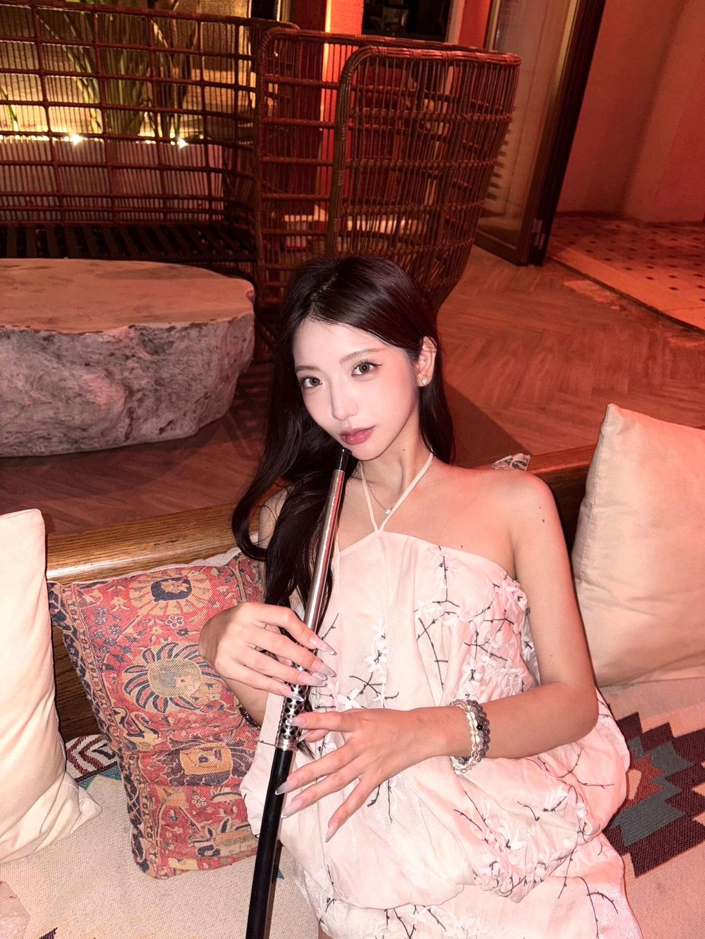 バンコクで飲むならone🥃✨

日本語英語対応可能です😌
是非、グラス1杯から遊びに来て下さい😍

可愛いキャストとお待ちしております✨

#ラウンジ #バンコクラウンジ
#可愛い女の子　#バンコク美女
#トンロー　#トンローラウンジ
#barandloungeone