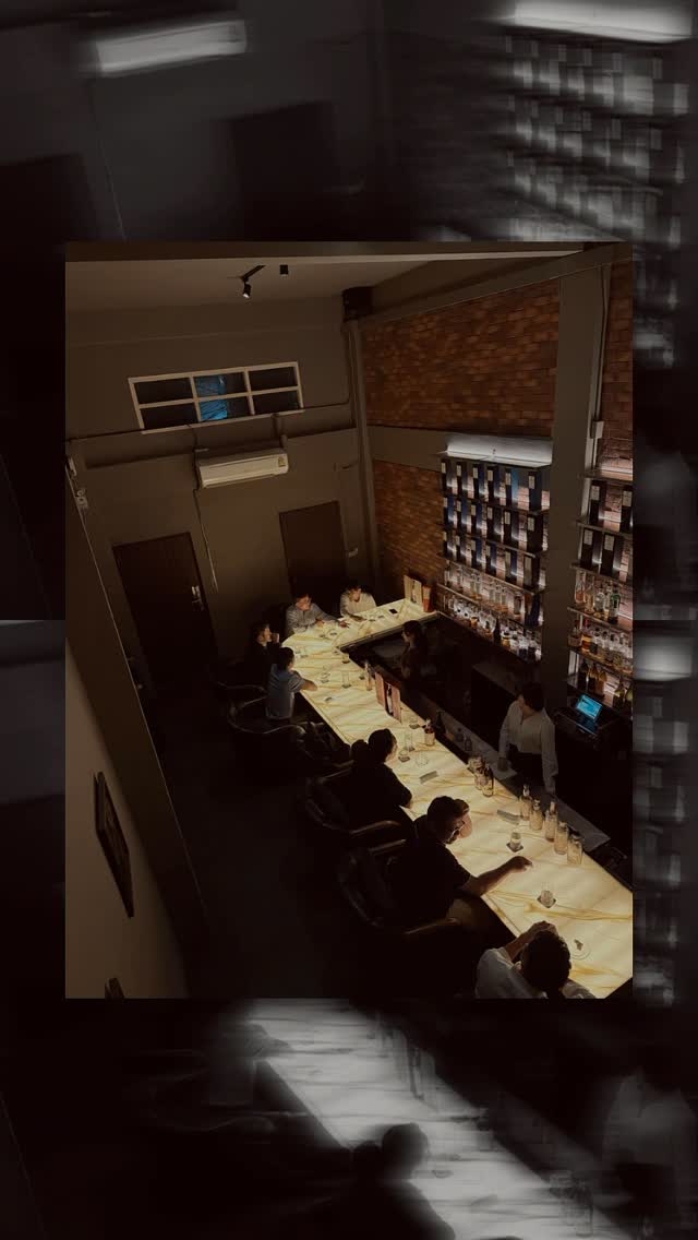 Happy Wednesday! Welcome to our store!🥰✨#macallan #bar #sukumvit39 #bangkok #japanesebar
