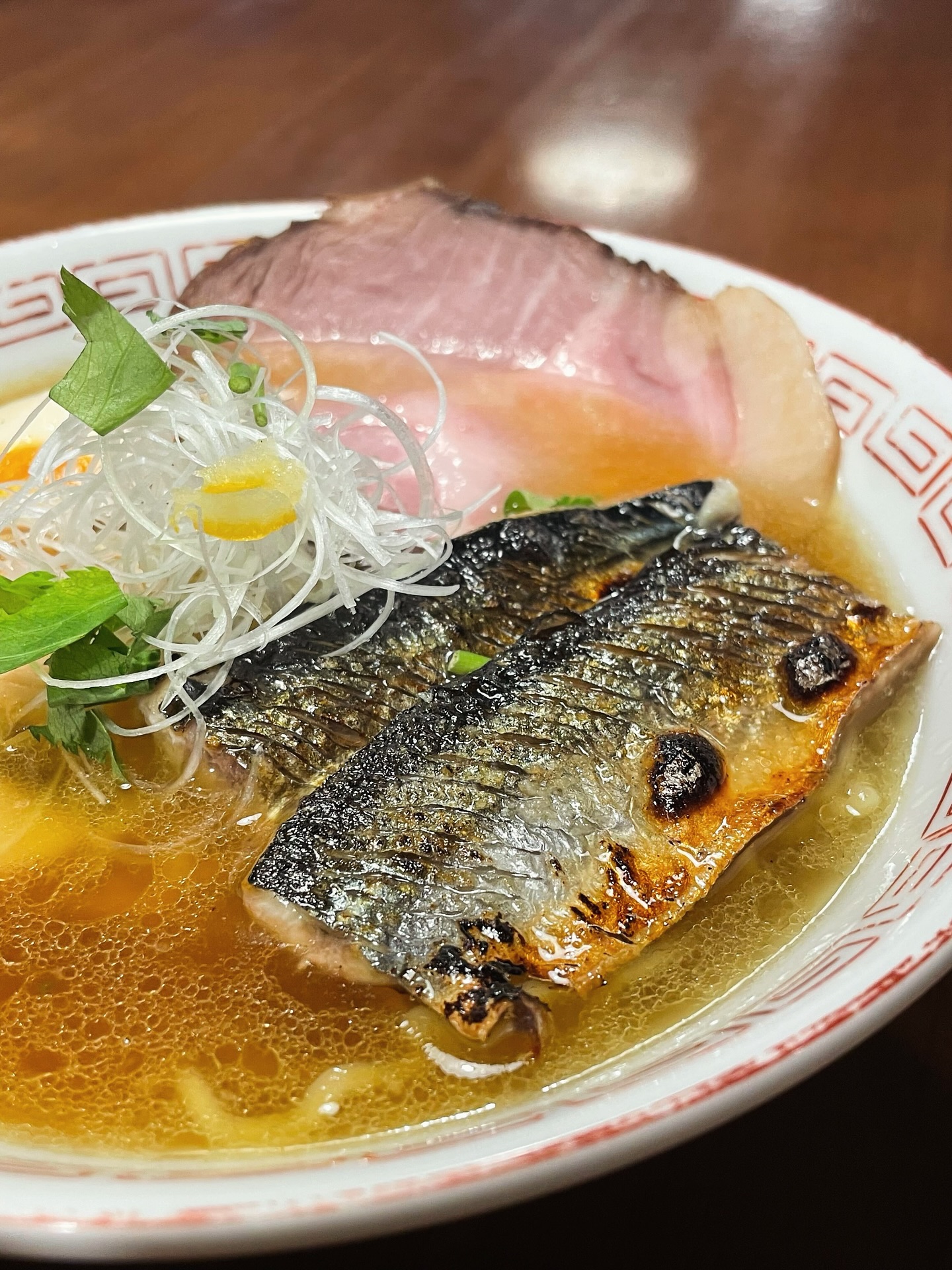 🍜Seasonal Special Ramen! We’re showcasing the delicious Sanma (Pacific Saury) in our unique Shin-Sanma Shoyu Ramen (590B++). Get it before the season ends🐟🐟🐟 #kenjislab #kenjisramenlab #ramenlab #sanmaramen