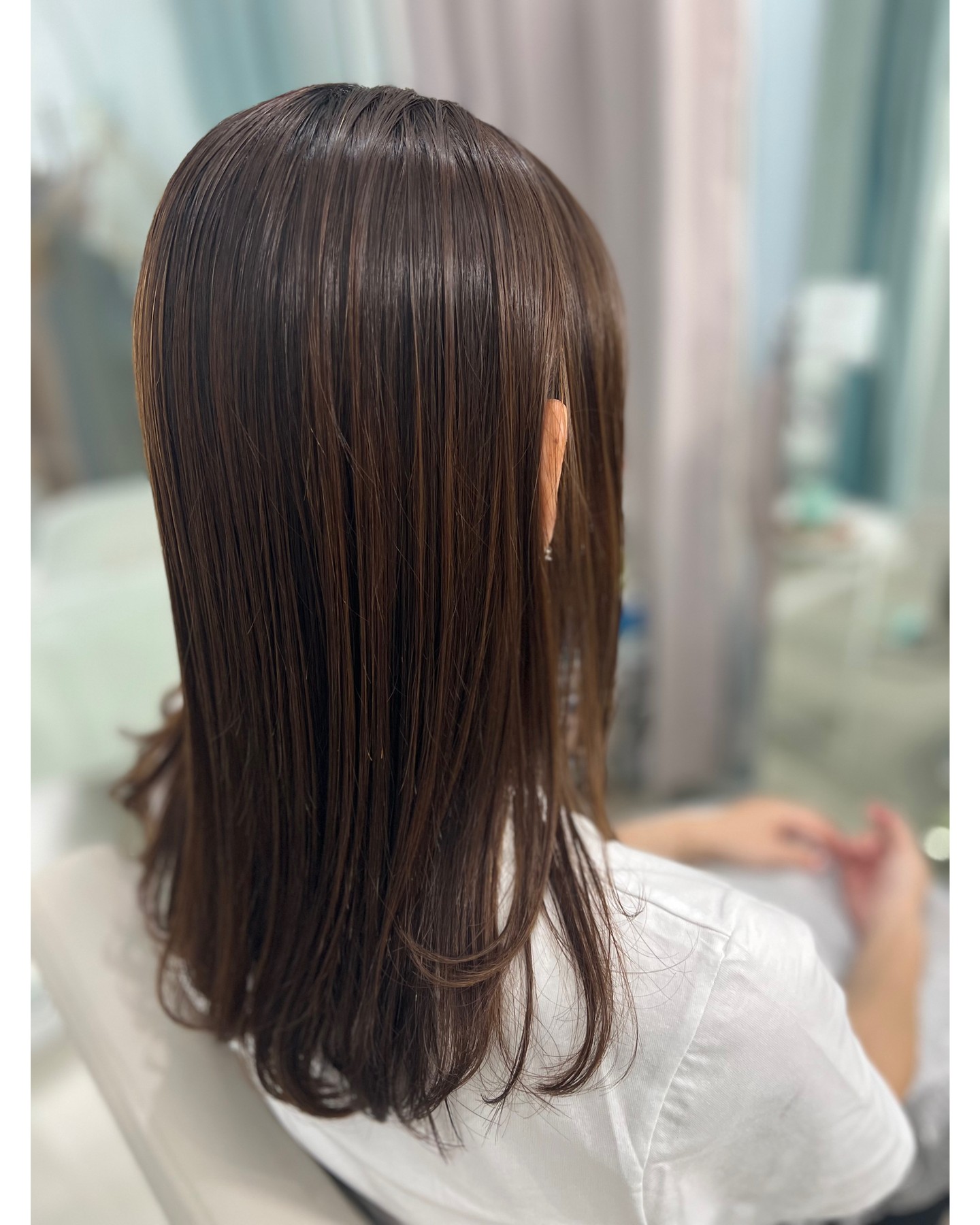 ♡ ♡♡♡
【 KINU艶髪トリートメント 3,000 THB 】
今までトリートメントに満足できなかった方にも
ぜひお試しいただきたいメニューです！🩵🫶
髪の内部を強化✨
手触りは柔らか艶々サラサラな仕上がり🥹✨
1ヶ月〜2ヶ月に1度ほどの頻度がオススメです♡

#バンコク美容室
#バンコク美容院
#バンコク駐在
#バンコク旅行
#バンコク日系美容室
#バンコク酸性ストレート
#バンコク縮毛矯正
#バンコクヘアサロン
#バンコクトリートメント
#バンコクヘアカラー
#バンコク艶髪