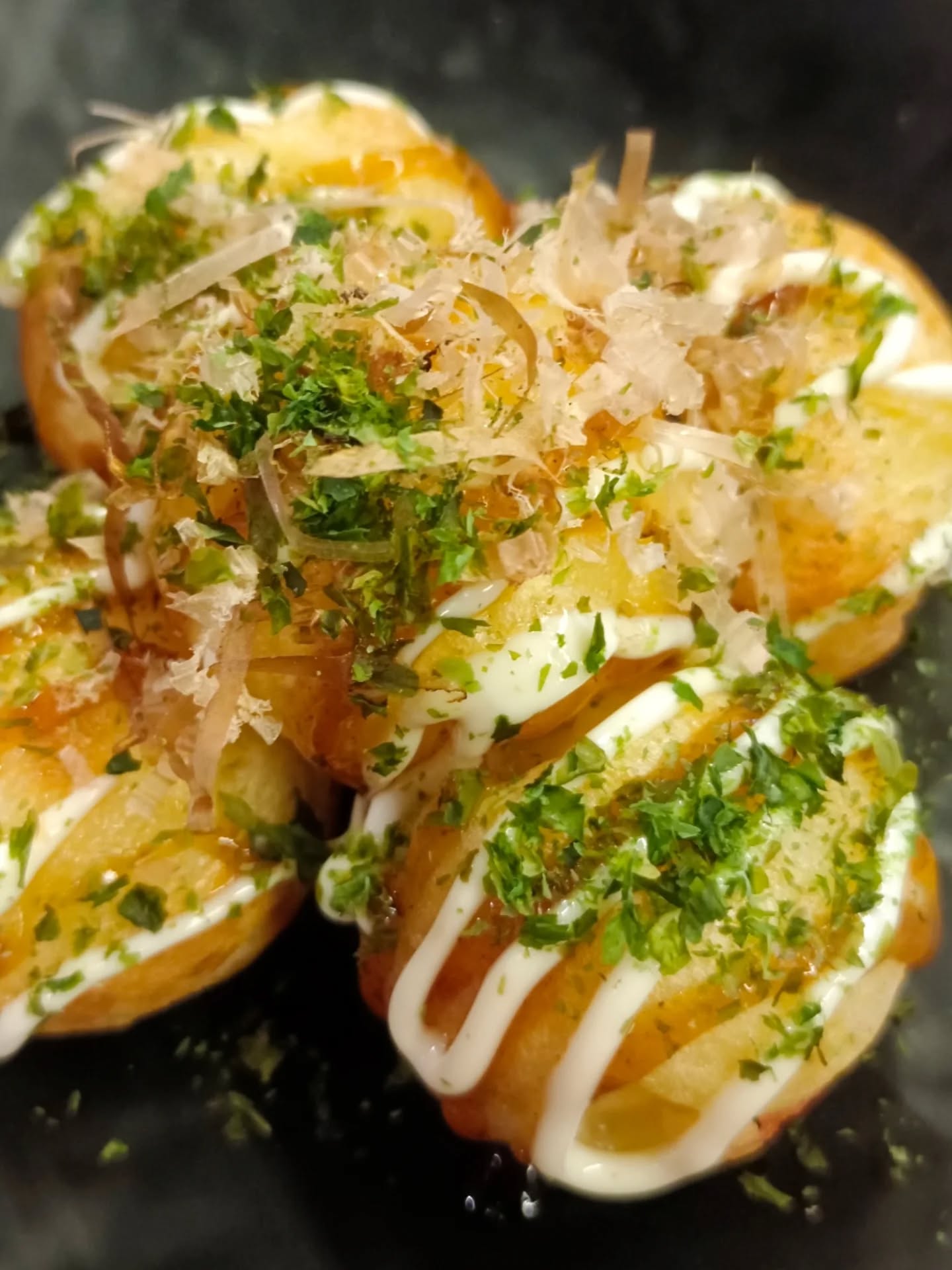 Tako Yaki DIY 🐙🐙🥢 มาปลุกความเป็นเชฟในตัวคุณ ทาโกะยากิที่ใช่ เลือกไส้ที่ชอบ ✨🤩 ใหม่ล่าสุด🔥ที่ 📌En Khonkaen 🇯🇵 พร้อมให้คุณได้พบกับความสนุกที่อาจจะมาพร้อมกับความวุ่นวาย เห้ยยย💢 ไม่ใช่ค้าา 🤣 ความสนุกที่มาพร้อมกับความอร่อย  กับเมนู ทาโกะยากิ 🐙ฉบับของคุณได้แล้ววันนี้ ที่ En Khonkaen ✨ แล้วพบกันน้าาา 🫶