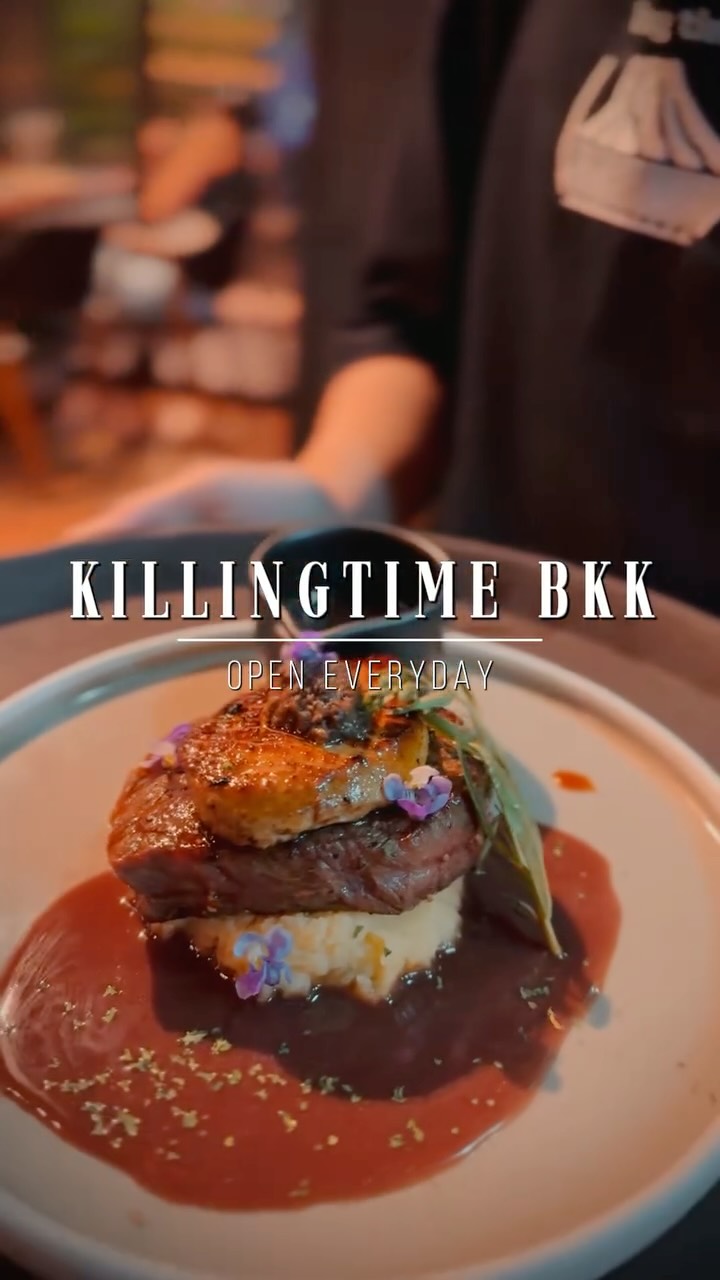 We're open as usual tonight.
Our recommended menu items are steak, hand rolls, and wagyu sushi.
Please come and enjoy the finest wagyu beef.

คืนนี้เราเปิดให้บริการตามปกติค่ะ
เมนูแนะนำของเรา ได้แก่ สเต็ก แฮนด์โรล และซูชิวากิว
เชิญมาลิ้มลองเนื้อวากิวชั้นเลิศกันได้นะคะ

今夜もいつも通りにオープンしました。
ステーキにハンドロール、和牛寿司は当店のおすすめメニューです。是非とも最高の和牛を楽しんでください。