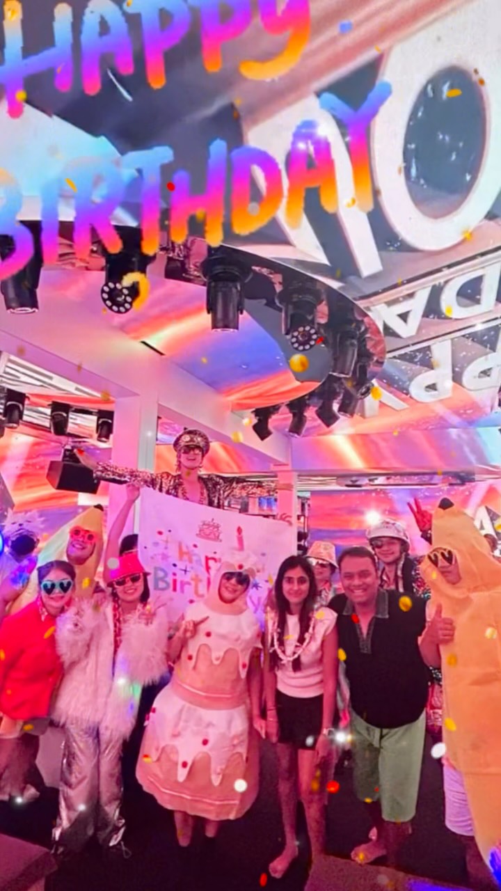 🎉 Birthday vibes, Bradbury style.
LED, confetti, dancers, and a whole lot of love —
your special day just turned into a full-on celebration show.

Let us turn your birthday into the loudest memory in Bangkok.
Happy Birthday from all of us at BRADBURY! 🥳✨

📍 Bradbury - Soi Sukhumvit 61
⏰ 12:00 – 0:00
#BRADBURY #bangkoktrip #massage #BirthdayParty #LEDshow #Celebration #InstaWorthy #BangkokNightlife