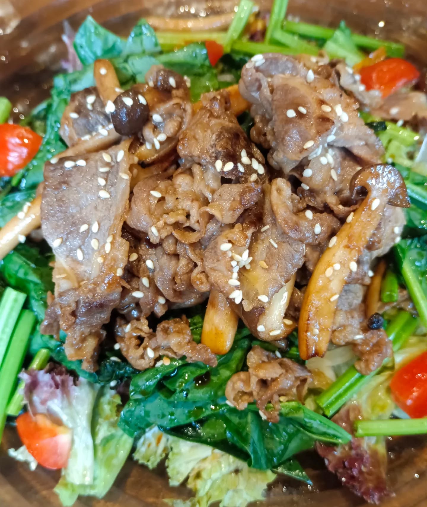 Beef Salad 230.- 🇯🇵✨
📍En Khonkaen 
🕐Tue-Sun 15.00~23.00
❌ Monday
☎️ 0814231527

🎂🎉 Promotion ส่วนลด 10%สำหรับลูกค้าที่เกิดภายในเดือนพฤศจิกายน ไม่มีขั้นต่ำและไม่จำกัดจำนวนครั้งค่ะ 
🚗 พื้นที่จอดรถ เข้าซอยศรีมารัตน์ 26 เลี้ยวซ้ายหลังมินิบิ๊กซี
#enkhonkaen
#JapaneseCuisine
#KhonkaenEats 
#khonkaenfood 
#reviewkhonkaen