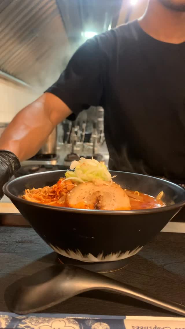 I can’t stop “The Spiciness” 誰か助けて、美味しいはたまらない 😋

ราเม็งมิโสะเผ็ดผัดร้อน ๆ ทำสดใหม่ทุกชามด้วยความใส่ใจ กลิ่นหอมเย้ายวนชวนให้ท้องร้อง น่าทานขนาดนี้ต้องมาลองที่ชิคุระแล้วล่ะค่ะ 🙂‍↕️🌶️

——————————————
Facebook:Miso Ramen Chikura bangkok 味噌千蔵バンコク
Instagram : miso_chikura_bkk

Branch,Contact and Time
🍜Phrompong (Sukhumvit 33/1)
082 551 0141 (TH-EN)
Open 11:00-22:00 Everyday

🍜YoungPlace (Sukhumvit 23)
064 630 0141 (TH-EN-JP)
Open 18:00-05:00 Mon-Sat (Sunday off)
+ Grab Food +Line Man
——————————————
#ชิคุระ
#ราเมง
#มิโสะ
#สุขภาพดี
#พร้อมพงษ์
#อโศก 
#ฮอกไกโด
#MisoRamenChikura
#HokkaidoMisoRamen
#misoramen
#ramen
#Phromphong
#healthyfood
#千蔵
#味噌
#ラーメン
#味噌ラーメン