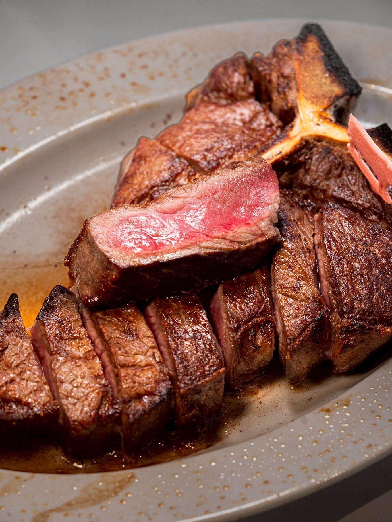 The steak that speaks for itself. USDA Prime, dry-aged 28 days and kept chilled, never frozen—Wolfgang’s Porterhouse delivers deep flavor and remarkable tenderness.

📷 @oatkomkrich

Reservation: 064-567-2929
Mon-Sun: 11:30 AM - 11:30 PM
3rd floor, The Storeys Building, One Bangkok
#WolfgangsSteakhouseThailand
