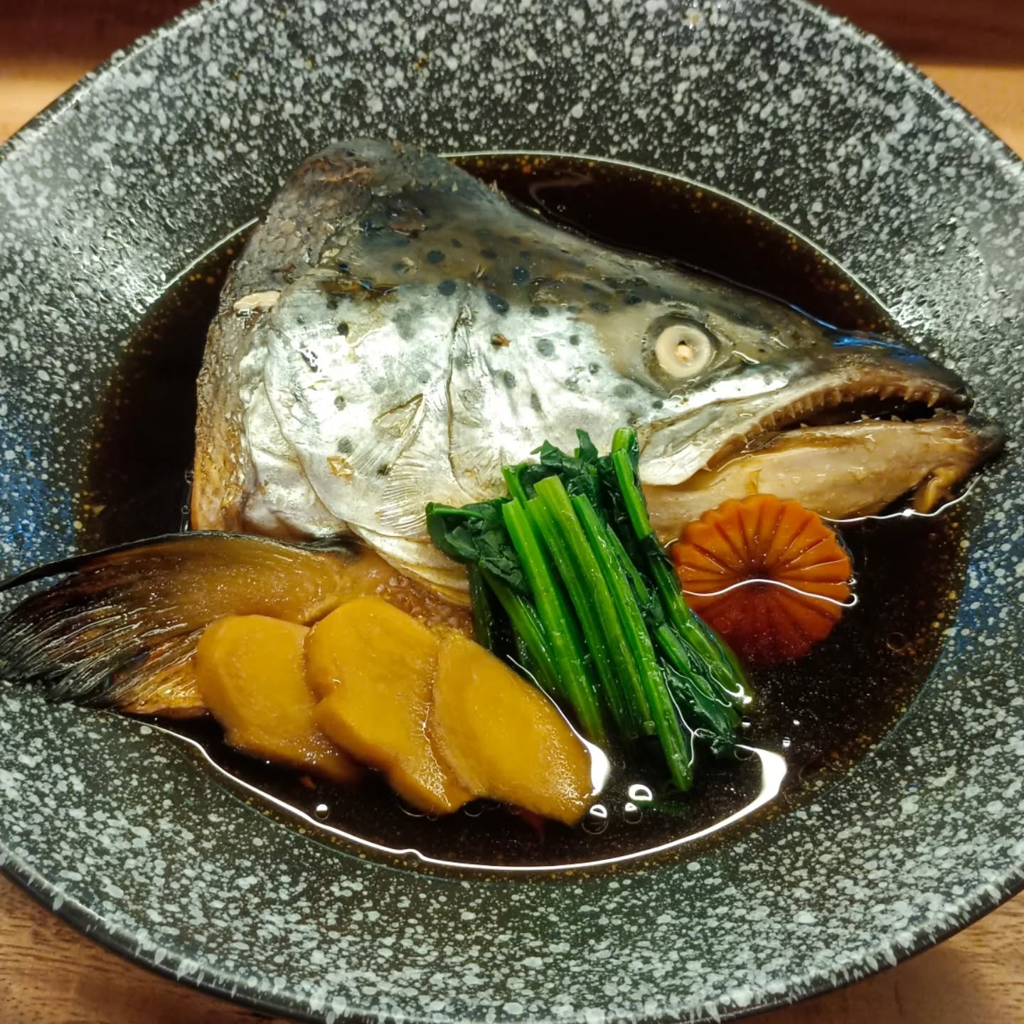 พรุ่งนี้เตรียมตัว ✨🥳 หัวปลาแซลมอนต้มโชยุ ปกติราคา 190.- ❌ SALE 130.-❗ย่างเกลือ 150.- 😱 พบกันตั้งแต่ 15.00 ~ 23.00 นะคะ 🇯🇵✨
📍En Khonkaen 
🕐Tue-Sun 15.00~23.00
❌ Monday
☎️ 0814231527

🎂🎉 Promotion ส่วนลด 10%สำหรับลูกค้าที่เกิดภายในเดือนพฤศจิกายน ไม่มีขั้นต่ำและไม่จำกัดจำนวนครั้งค่ะ 
🚗 พื้นที่จอดรถ เข้าซอยศรีมารัตน์ 26 เลี้ยวซ้ายหลังมินิบิ๊กซี
#enkhonkaen
#JapaneseCuisine
#KhonkaenEats 
#khonkaenfood 
#reviewkhonkaen