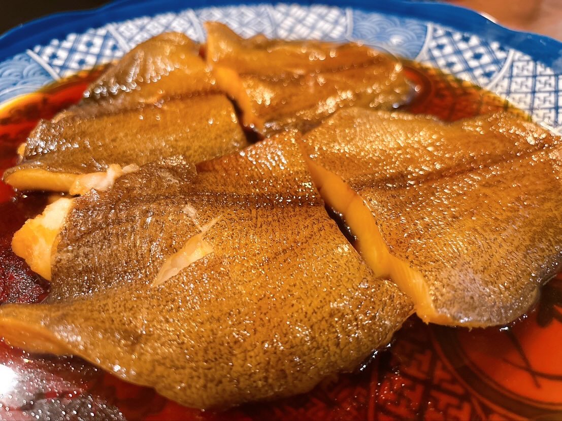 華金✨
カウンター席、テーブル席ともに空きがあります
皆様のご来店お待ちしてます♪

おひとりさま大歓迎！
カウンター席大人気

おばんざい、鉄板焼きメニュー
二階テーブル席、三階個室完備
一階カウンター席でもオーダー可能です

黒兵衛では
各種ご宴会のご予約承ります♪
コース1,000バーツ〜
飲み放題 300バーツor 400バーツ

二階テーブル席
三階9名様までの小宴会用個室ございます。

よろしくお願いします♪

11月もHappy hour 開催中です
17:00〜19:30

キリンビール大瓶　120B
ウィスキーハイボール　80B

Happy hour in November❗️
17:00〜19:30
Kirin Beer Big Bottle 120B
Whisky Hi-ball 80B

#バンコク創作料理居酒屋 #バンコク日本料理店 #バンコク小料理屋 #バンコクおひとりさま #バンコク1人飲み プラカノン バンコク日本人女性スタッフ常駐 バンコクおかみさん バンコクお好み焼き屋 バンコク鉄板焼き  バンコクおばんざい  japanesefood bangkok phrakhanong japaneserestaurant reopen happyhour obanzai bangkokokonomiyaki bangkokteppanyaki