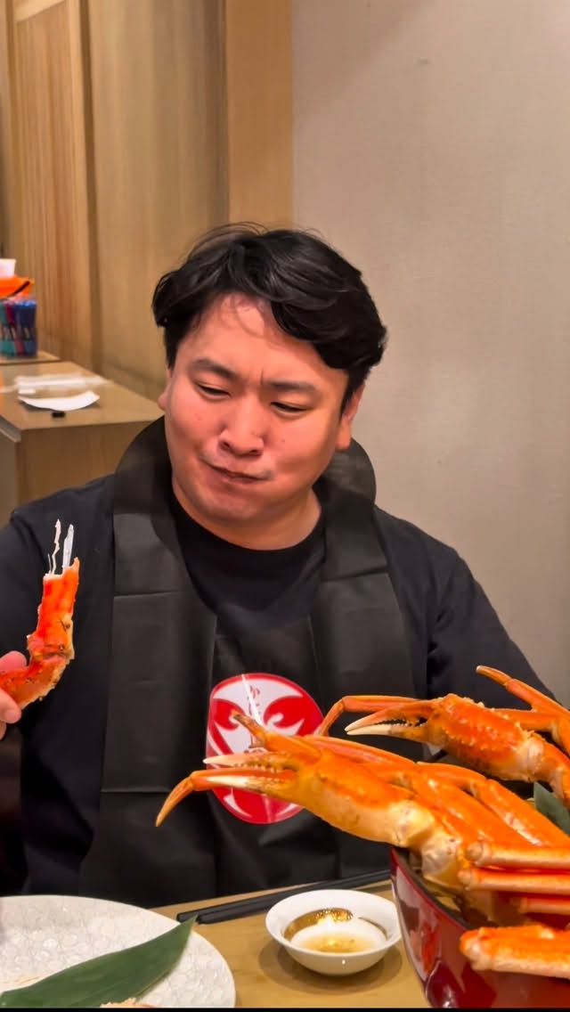 かに天国アソーク支店は、全室個室で大切な方とのお食事にぴったりです🦀
2種類のコースと豊富なアラカルトメニューをご用意しております

ร้าน Kani Tengoku สาขาอโศก มีห้องส่วนตัวทั้งหมด เหมาะอย่างยิ่งสำหรับทานอาหารกับคนสำคัญ🦀
เรามีคอร์สอาหาร 2 แบบ และเมนูจานเดี่ยว (A la carte) ให้เลือกอย่างหลากหลายค่ะ⁡

📍Kanitengoku Asok Sukhumvit23
📞0800743032
LINE @080vecfn