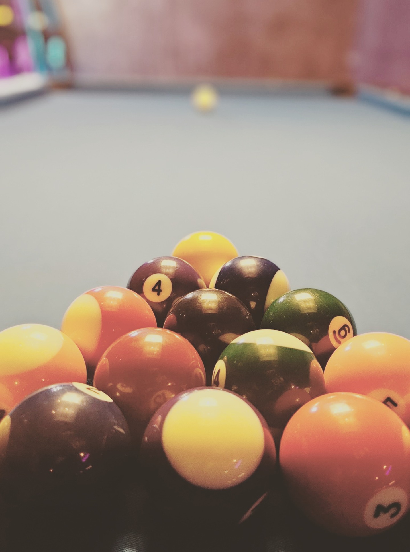 水曜日の夜は、気軽に楽しめるバーへ。
Newdaysはバンコク・プロンポンにある、
“食べて飲んで遊べる”バーです。

店内キッチンで作る手づくりフードは、
唐揚げ、パスタ、枝豆、フライドポテトなど、
お酒と一緒に楽しめるメニューが揃っています。

店内にはダーツとビリヤード完備。
1人で静かに飲むのも、仲間と遊ぶのもOK。
平日の夜にちょうどいい場所です。

📍 プロンポン駅から徒歩約6分（Sukhumvit 41–43）

Wednesday night plan?
Newdays is a bar in Phrom Phong, Bangkok,
where you can eat, drink and play.

Homemade-style dishes such as
karaage, pasta, edamame, fries and more,
pair well with drinks.

Darts and billiards are available inside.
Enjoy solo time or have fun with friends.
A nice place for a calm weekday night.

📍 About a 6-minute walk from Phrom Phong Station

周三晚上去哪？
Newdays 是曼谷澎蓬的酒吧，
可以“吃饭＋喝酒＋娱乐”。

现做料理有炸鸡、意面、毛豆、薯条等，
搭配酒饮很适合。

店内有飞镖和桌球。
一个人来或和朋友来都方便。
适合平日夜晚的好地方。

📍 距离 Phrom Phong 站步行约 6 分钟

#バンコクバー
#プロンポンナイト
#BangkokBar
#BangkokNight
#バンコクグルメ
#BangkokEats
#PhromPhong
#Sukhumvit41
#NewdaysBangkok
#唐揚げ
#曼谷吃吃喝喝
#曼谷好去处
#DartsBangkok
#BilliardsBangkok
#thailandnightlife