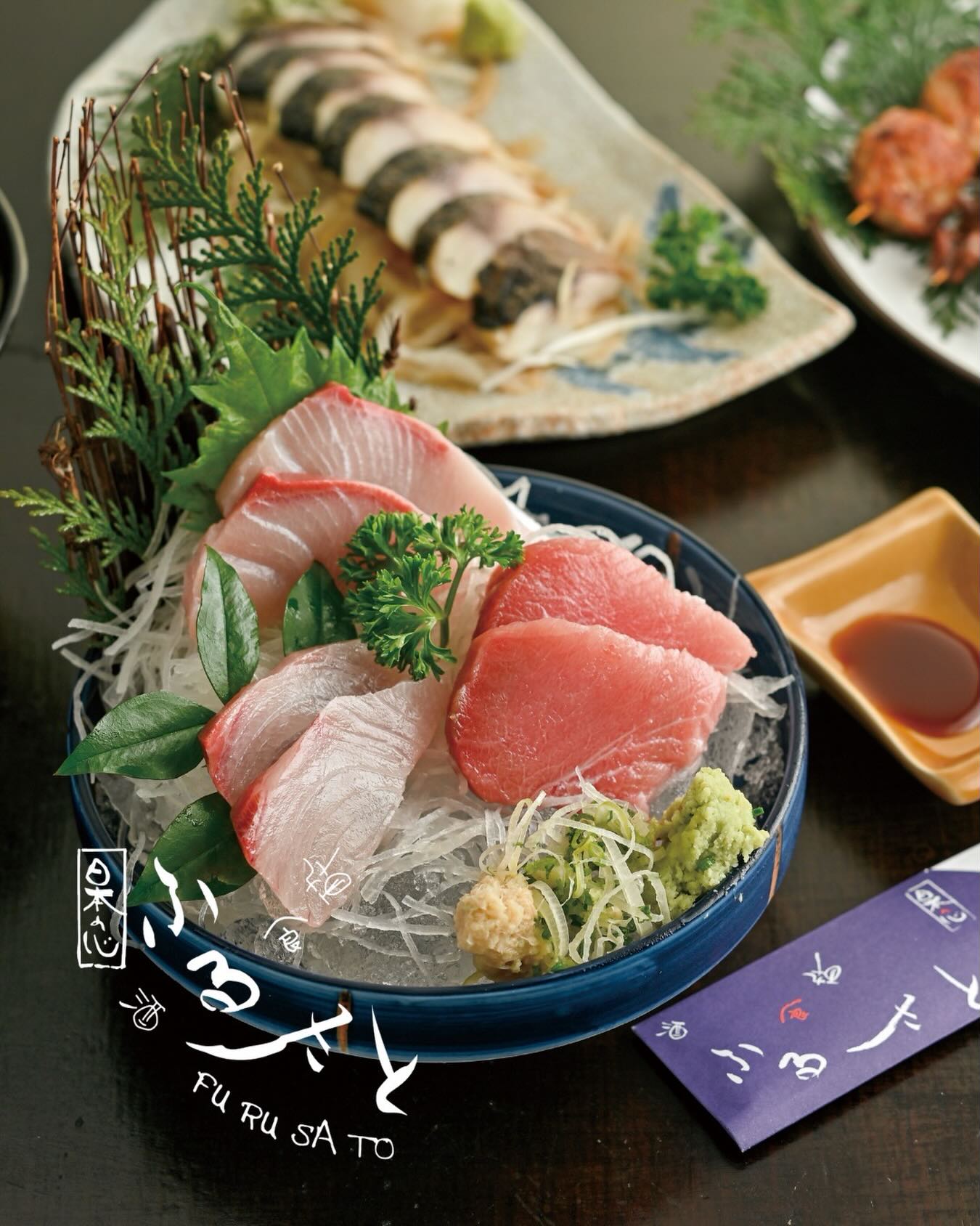 今年もラストスパート🎄✨
ふるさとからお知らせです。

📢 12月から定休日がなくなりました！
→ 毎日ふるさとやってます🙌
「あれ？今日って定休日だっけ？」と心配せず、
いつでも飲みに来てください🍻

そして…
🎉 12月7日(日)はスペシャルプロモーションDAY！

・生ビール39バーツ(16:00〜18:00)
・秩父のおつまみ3点セット(日曜日限定)
など、日曜日限定の“ちょっと嬉しい”仕掛けをご用意してお待ちしてます😊
※詳しい内容は店内POP・ストーリーをご確認ください。

年末に向けて、
「久しぶりのあの人と」「仲間と」「一人飲みデビュー」にもぜひどうぞ🍺

ご予約・お問い合わせは
📩 DM または ☎ 店舗までお気軽に◎

#ふるさと #phromphong #バンコク居酒屋 #居酒屋ふるさと #日曜日営業 #プロモーション #12月は毎日営業