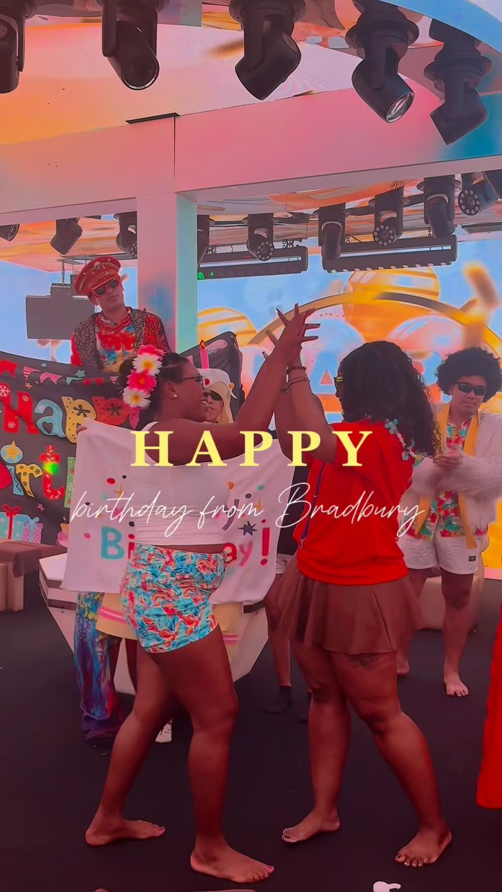 HAPPY BIRTHDAY from Bradbury 💛
Your energy today was absolutely amazing —
the whole stage lit up with happiness.
We’re truly grateful to celebrate this special moment with you.
Can’t wait to see you again soon🕺💫

✨ We also offer a Birthday Option!
Please select it when making your reservation.

📍 Bradbury - Soi Sukhumvit 61
⏰ 12:00 – 0:00
#BRADBURY #massage #bangkoktrip #InstaWorthy #映えスポット