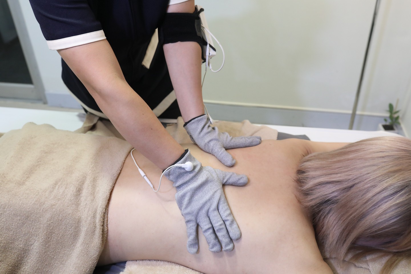 BEAR HUG MASSAGE & SPA