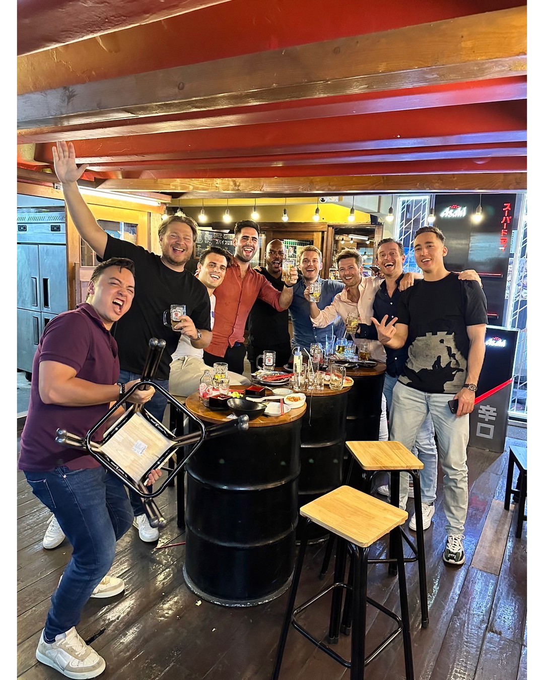 🍺✨ASAHI Beer โปรแรง 3 วันเท่านั้น!!✨🍺

ราคาพิเศษเฉพาะสัปดาห์นี้💥
👉 โซน Outdoor เพียง แก้วละ 77B‼️
👉 นั่งโซน Indoor ก็แค่ แก้วละ 99B🔥
👉 มากับเพื่อนๆ ต้องจัด ทาวเวอร์ 3L แค่ 680B 🍻
ยังไม่หมด! ห้ามพลาดกับ Happy Hour 😍
⏰ เวลา 17:00 – 19:00 เท่านั้น
👉 ซื้อ 1 แถม 2 ทั้งเบียร์ / ซาวร์ / ไฮบอล คุ้มสุดๆ‼️

ถ้าเริ่มคิดว่า “ไปดีมั้ยนะ?” นั่นแหละคือสัญญาณว่า…ได้เวลา ชนแก้ว แล้ว👌✨
โปรนี้มีแค่ 3 วันเท่านั้น! พลาดแล้วต้องเสียดายแน่นอน

มาสนุกกับการชนแก้ว ASAHI กันที่ ทองหล่อโยโกโจ 🥂
 รีบจองด่วนก่อนโต๊ะเต็มนะจ๊ะ

##thongloryokocho  #thonglor #japaneseizakaya  #トン横 #トンロー横丁 #bangkoknightlife #居酒屋 #小酒館  #이자카야 #이자카야맛집