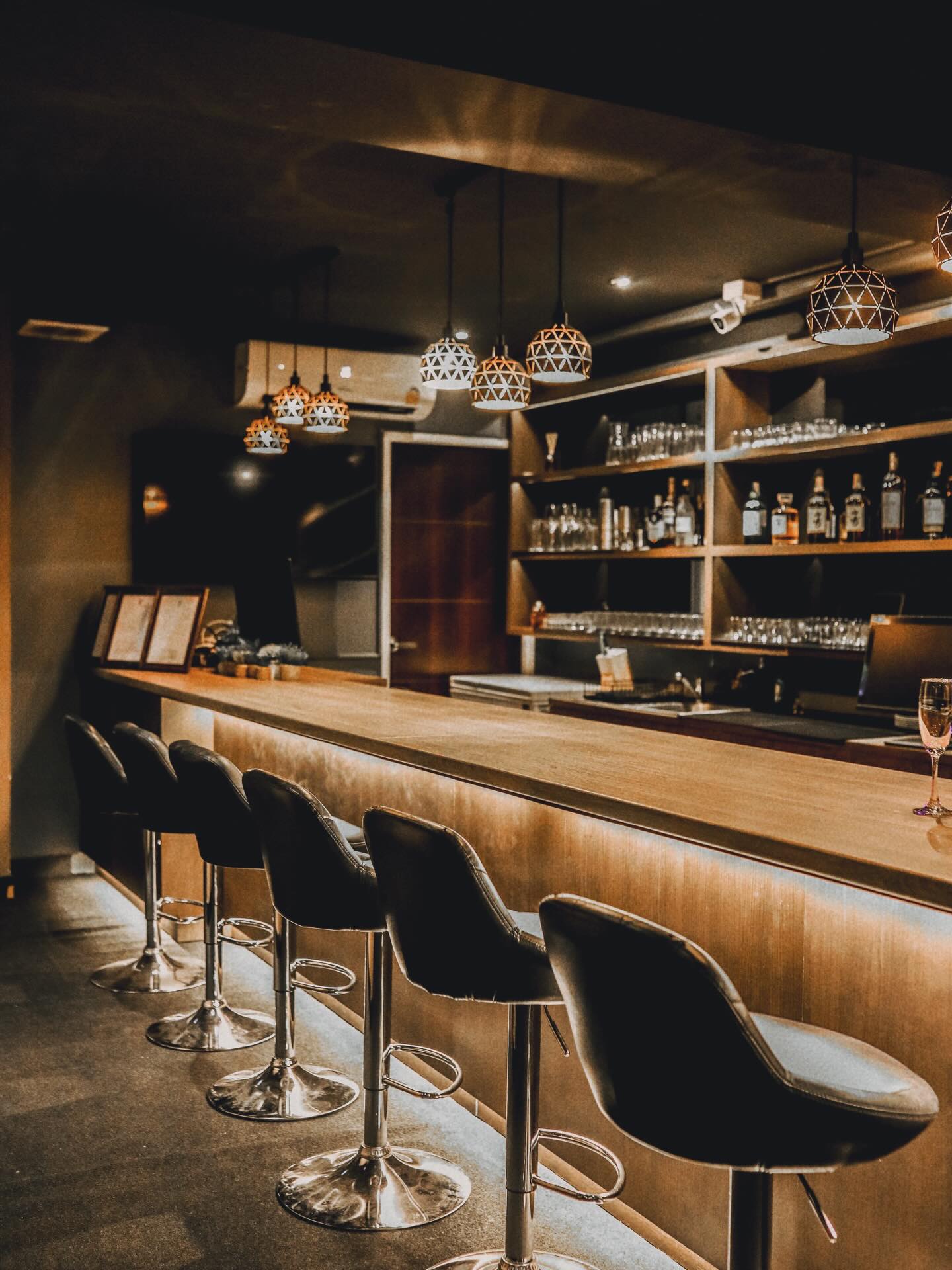 年始に内装変えます🫰🏻💓
初代one、カウンターとメインフロア
大工事です✨🌳