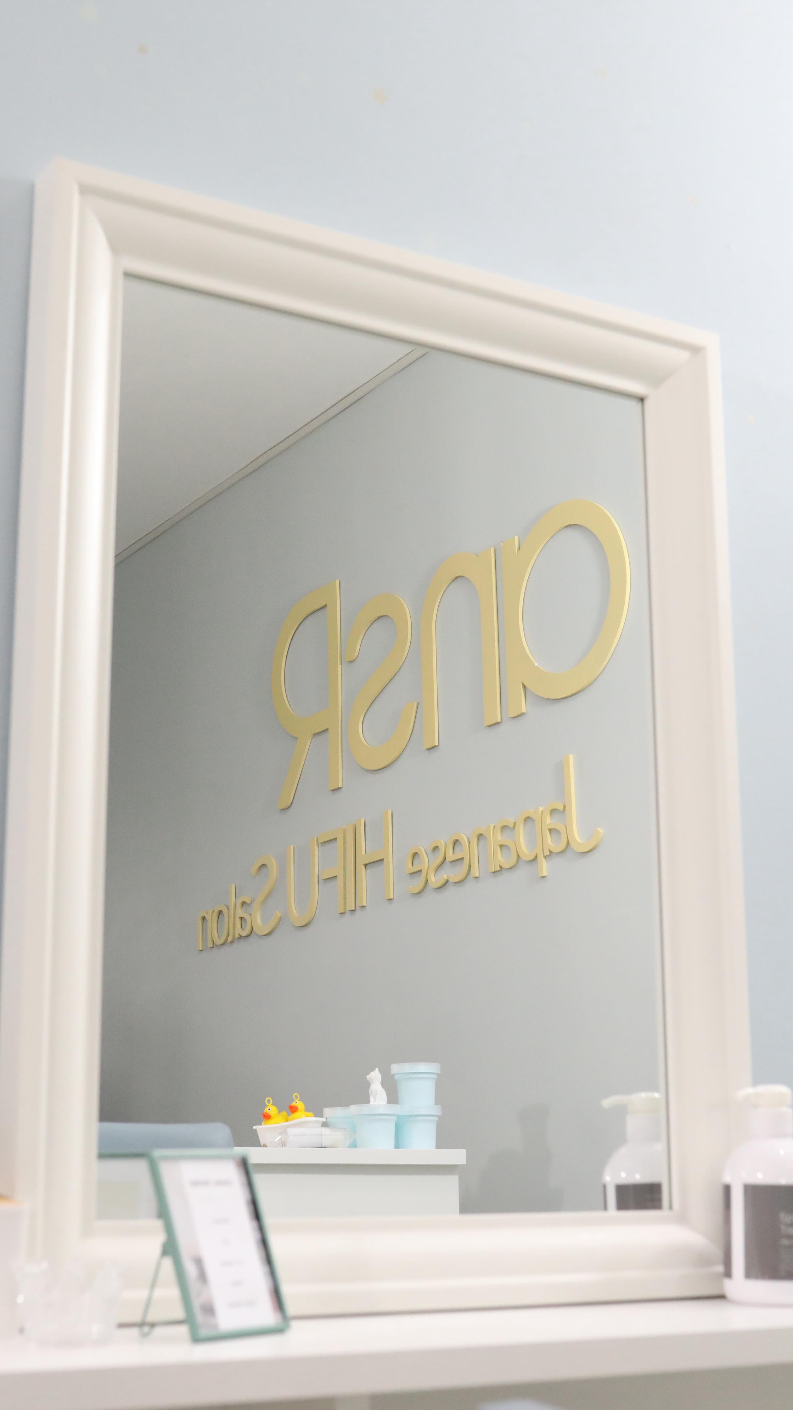 バンコク日系ヘアサロンansR アンス🧖‍♀️

美容室選びに困っている、海外で初めての美容室に行くのが不安…

日本と変わらないプロダクトやカウンセリングで安心して通っていただけます🇯🇵

強い紫外線や水質、大気汚染などでダメージを感じたり変化を感じている…

毎日のスタイリングを楽にしたい、時短したい方にも
ansRのKINUトリートメントや酸性ストレートがオススメです💫

今まで仕上がりやモチに納得がいかなかった方もぜひ一度お試しください♪