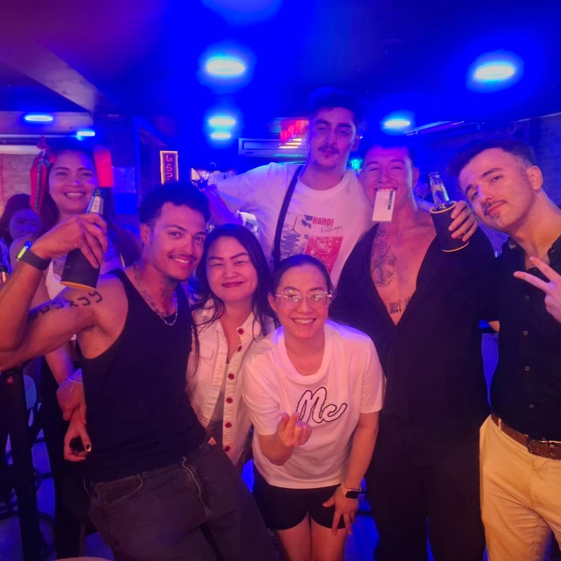 SATURDAY IS HERE! 🔥🎉
Let’s go big tonight at Orange Bar — great drinks, good music and the best weekend vibes on Sukhumvit 11/1.
🍺 Ice-cold beers
🍸 Signature cocktails
🎶 Fun music all night
Bring your squad and let’s party!

เสาร์นี้มาแล้ววว! 🔥🎉
คืนนี้สนุกกันให้เต็มที่ที่ Orange Bar — เครื่องดื่มดี ๆ ดนตรีมันส์ ๆ และบรรยากาศสุดปังบนสุขุมวิท 11/1
🍺 เบียร์เย็น ๆ
🍸 ค็อกเทลสุดคูล
🎶 เพลงสนุกตลอดคืน
ชวนเพื่อนมาครบ แล้วปาร์ตี้กันเลย!

#OrangeBar #BangkokNightlife #BangkokBars #SaturdayNight #Sukhumvit11 #Soi11