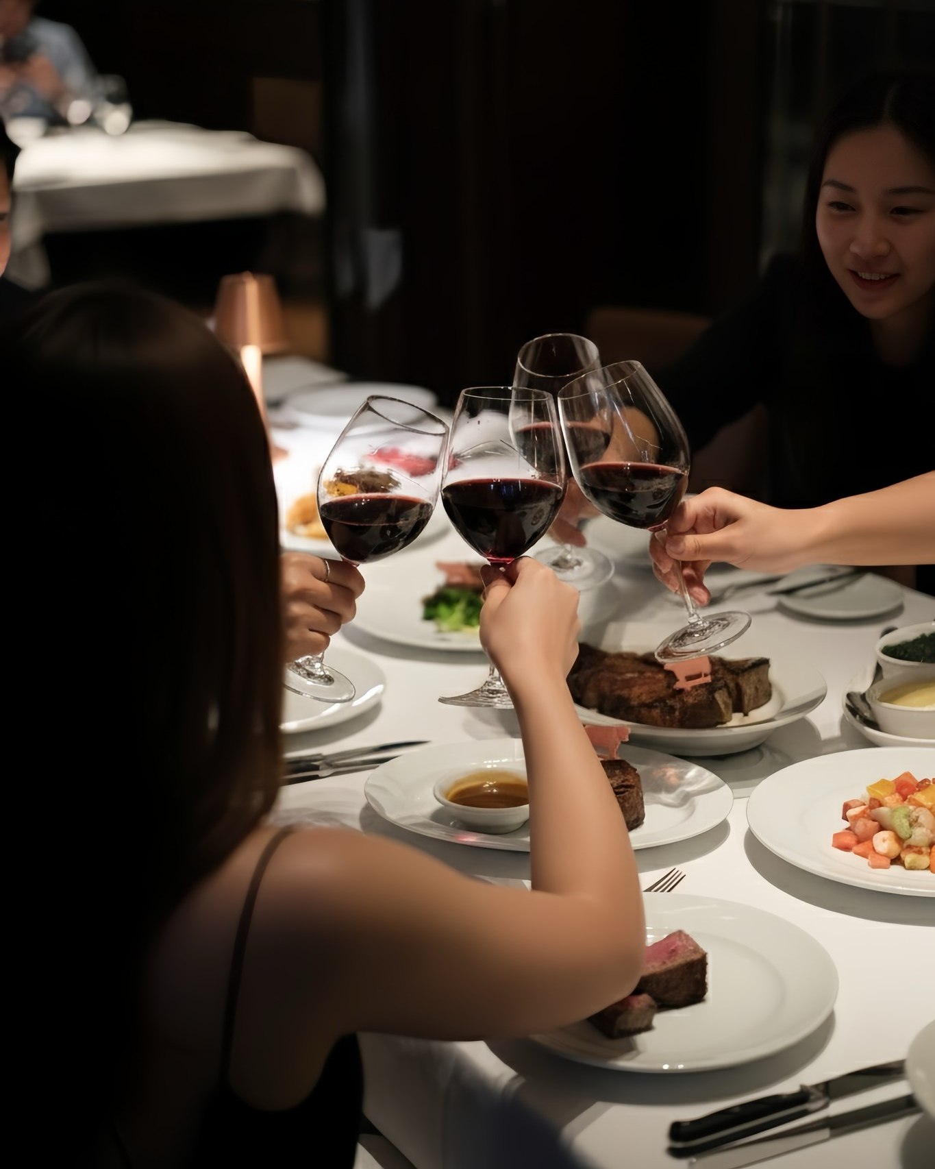 Elevating the Feast. Our curated wine list and expert staff are here to guide you to the perfect vintage that complements the rich flavor of our USDA Prime dry-aged steak. The perfect pairing is part of the experience.
​
𝑾𝒐𝒍𝒇𝒈𝒂𝒏𝒈'𝒔 𝑪𝒉𝒓𝒊𝒔𝒕𝒎𝒂𝒔 𝑫𝒊𝒏𝒏𝒆𝒓 𝑶𝒇𝒇𝒆𝒓𝒔:
Book a table for 4 adults or more on 24, 25 December dinner and receive 𝒂 𝑭𝑹𝑬𝑬 𝒃𝒐𝒕𝒕𝒍𝒆 𝒐𝒇 𝑺𝒑𝒂𝒓𝒌𝒍𝒊𝒏𝒈 𝑾𝒊𝒏𝒆!
A deposit of THB 5,000 is required for all bookings.
​
𝐑𝐞𝐬𝐞𝐫𝐯𝐚𝐭𝐢𝐨𝐧:
064-567-2929
LINE ID: wg.reservation
reservation@wolfgangssteakhouse.th
​
𝐖𝐨𝐥𝐟𝐠𝐚𝐧𝐠'𝐬 𝐒𝐭𝐞𝐚𝐤𝐡𝐨𝐮𝐬𝐞 𝐁𝐚𝐧𝐠𝐤𝐨𝐤
Mon - Sun: 11:30 AM - 11:30 PM
3rd floor, The Storeys at One Bangkok
​
#WolfgangsSteakhouseThailand